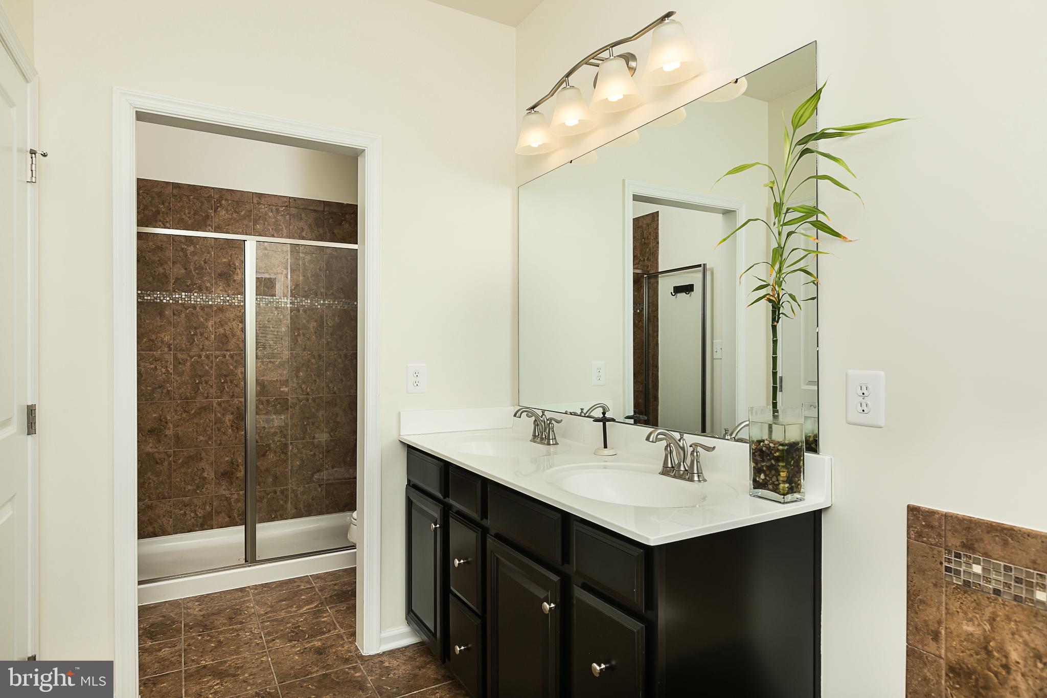 CAPITOL HEIGHTS - Residential Lease