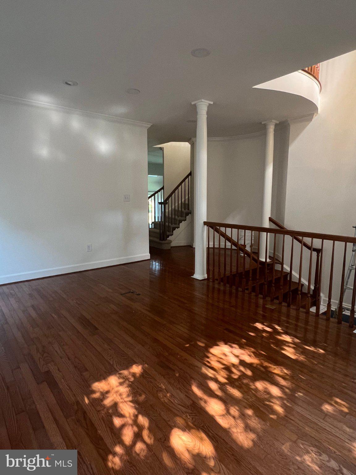 3025 WINDY KNOLL COURT