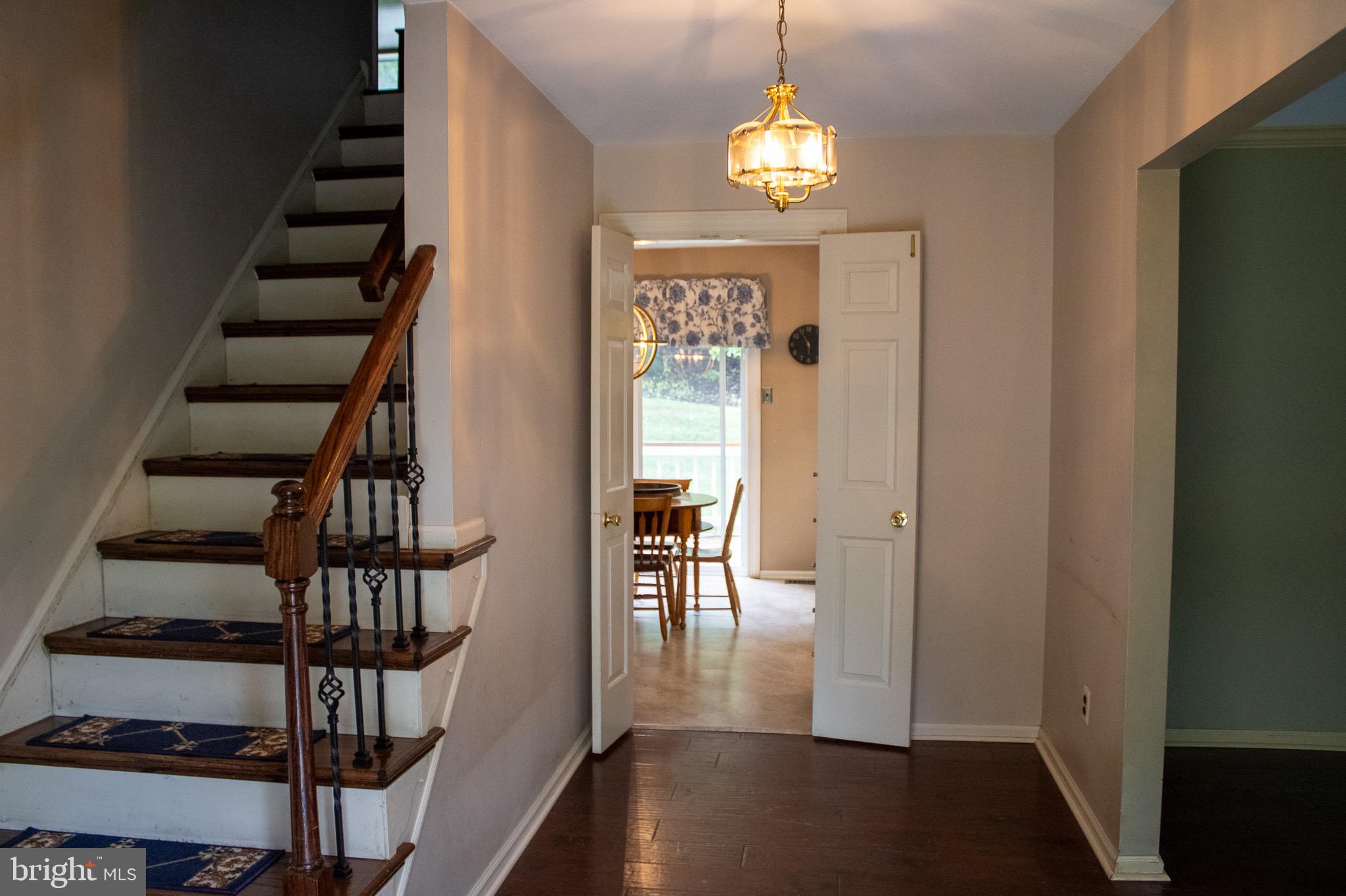 1701 JENNINGS WAY