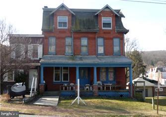 Large Brick 6 Unit building in Mt. Penn. Offstreet parking in rear. Updated mechanicals - separate gas and electric meters. CAN BE BOUGHT AS AN 11 UNIT PACKAGE WITH 556 N. 5TH STREET (MLS#6440412) FOR A MAJOR GROUP PROPERTY DISCOUNT OF $270,000.