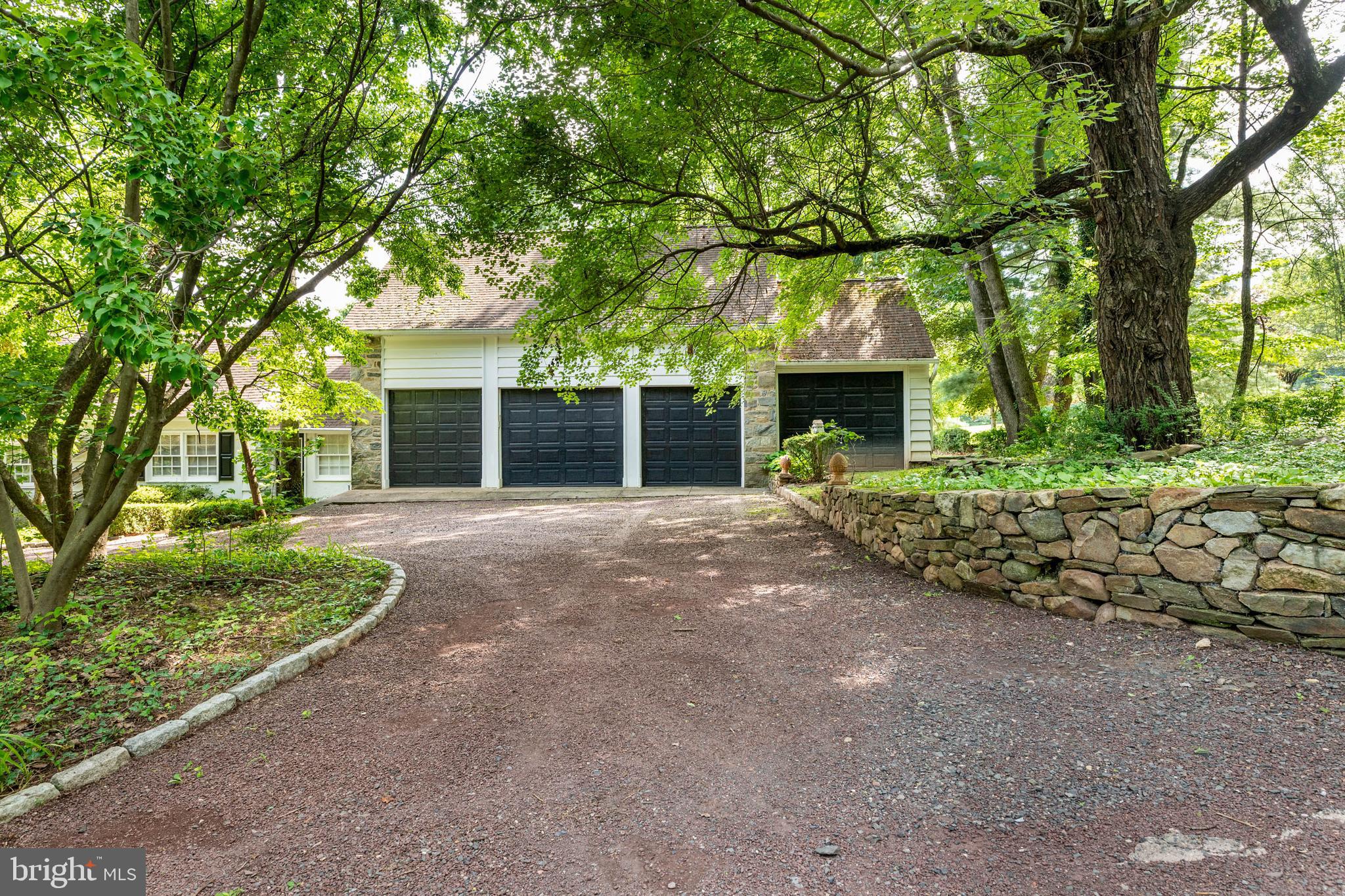 2070 HUNTINGDON ROAD