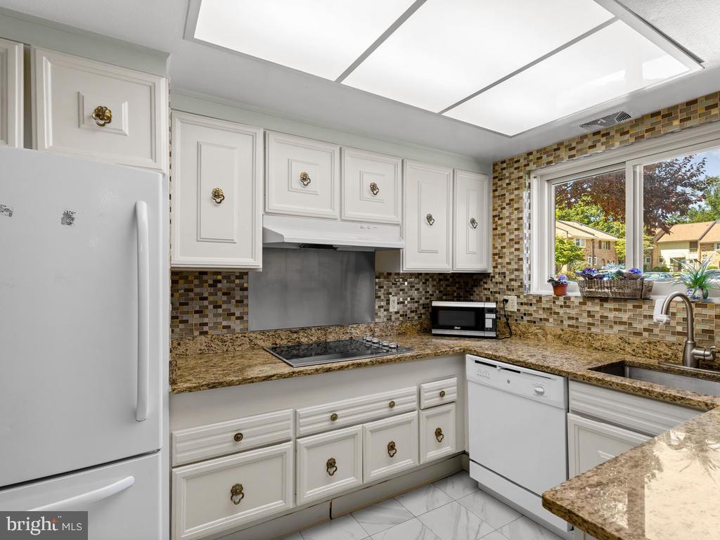 MONTGOMERY MUTUAL COOP - Residential