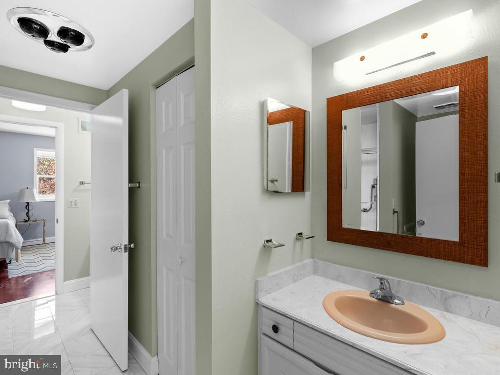 MONTGOMERY MUTUAL COOP - Residential