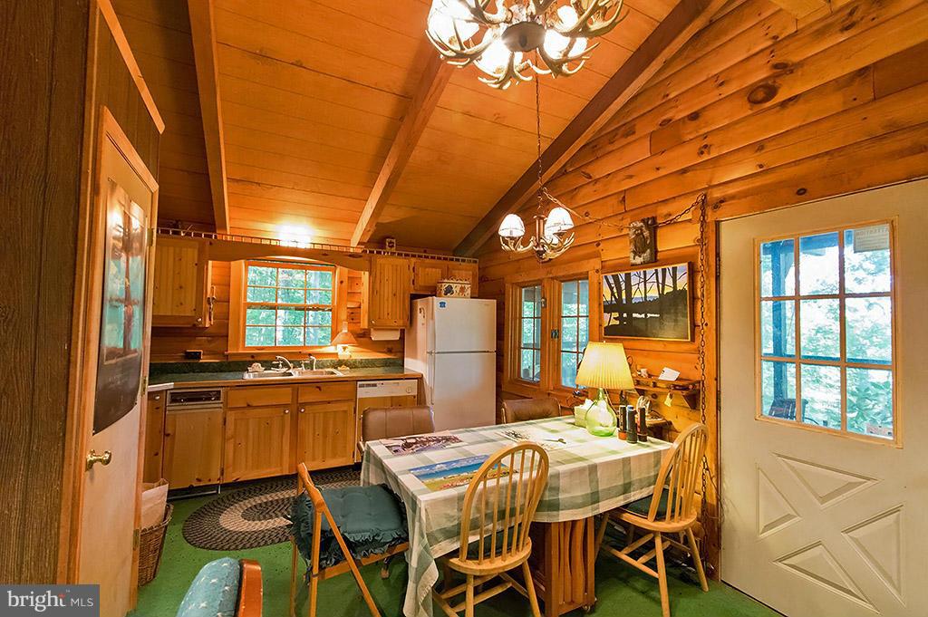 LAKE FERNDALE - Residential