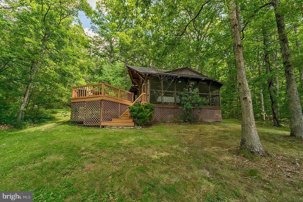 LAKE FERNDALE - Residential