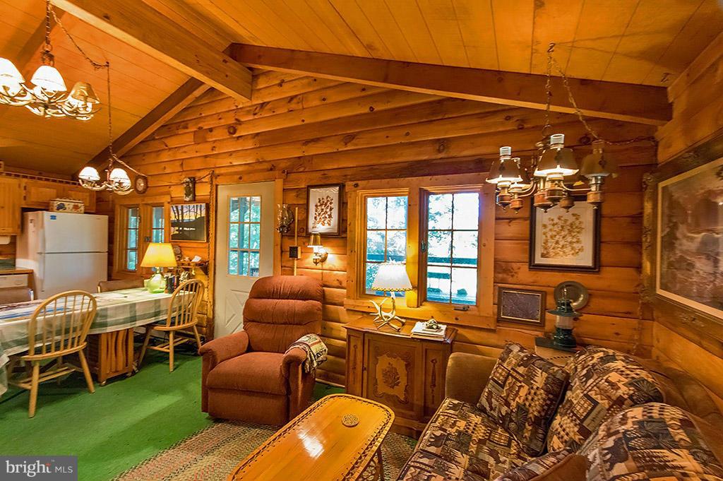 LAKE FERNDALE - Residential