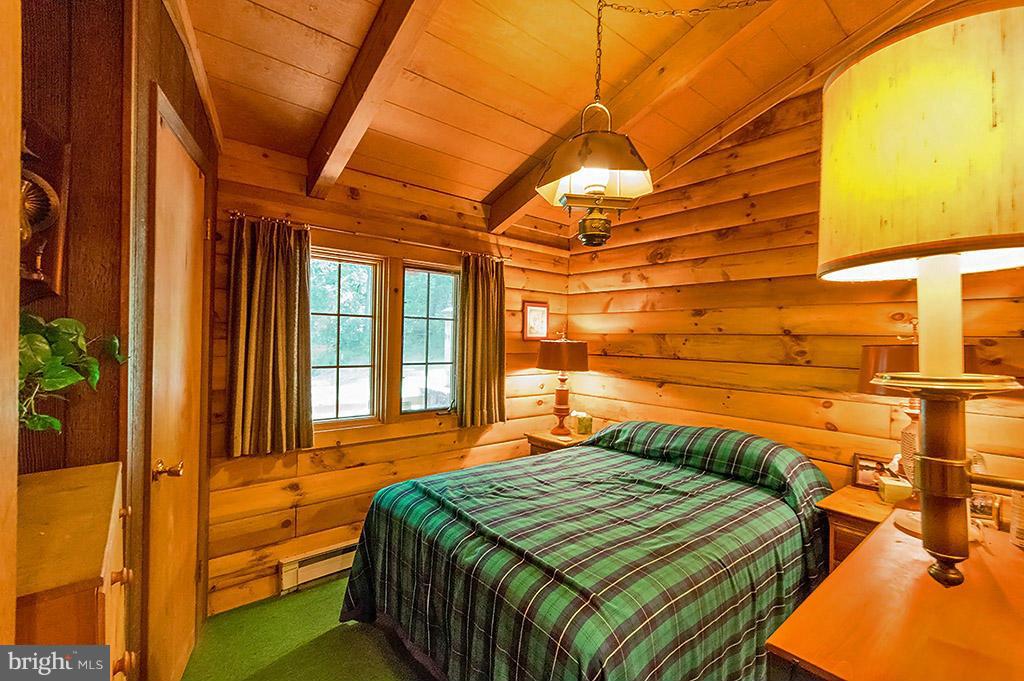 LAKE FERNDALE - Residential