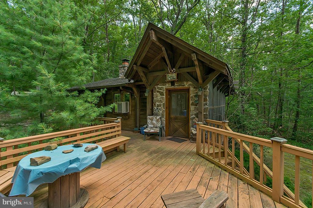 LAKE FERNDALE - Residential