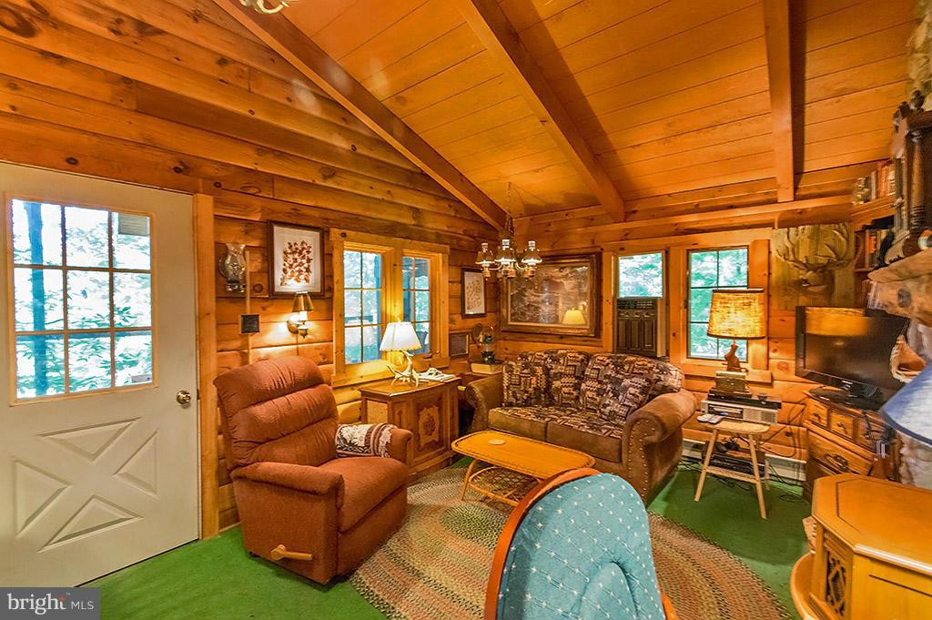 LAKE FERNDALE - Residential