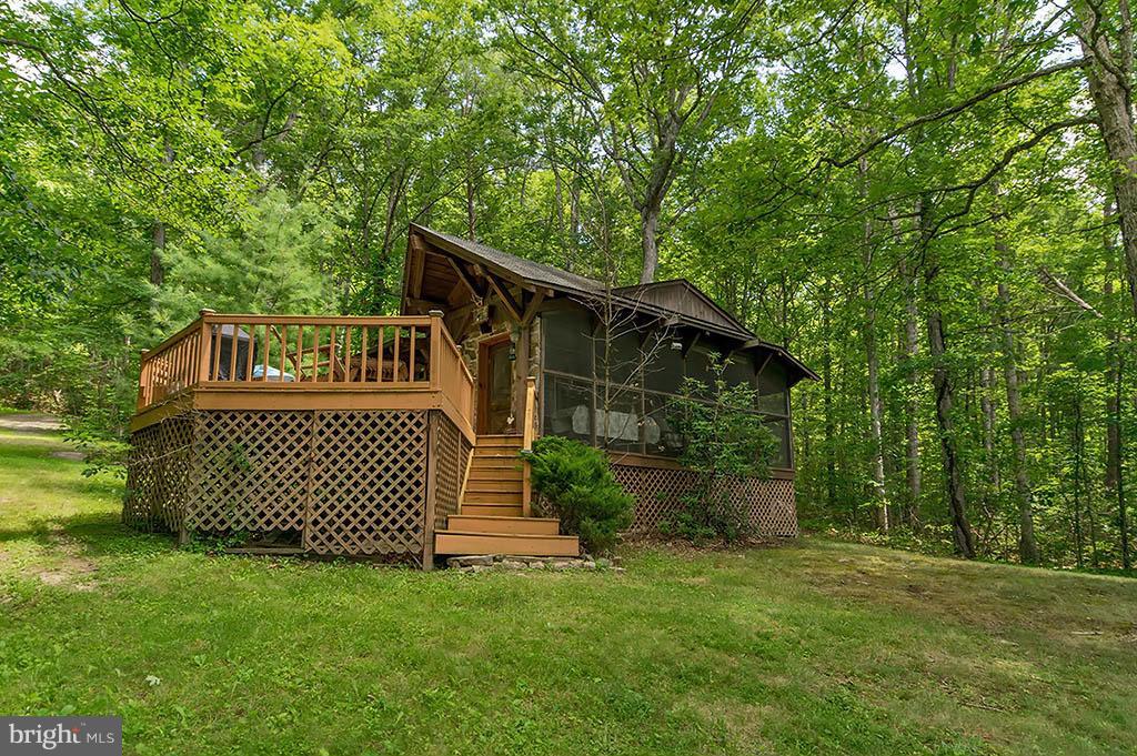 LAKE FERNDALE - Residential