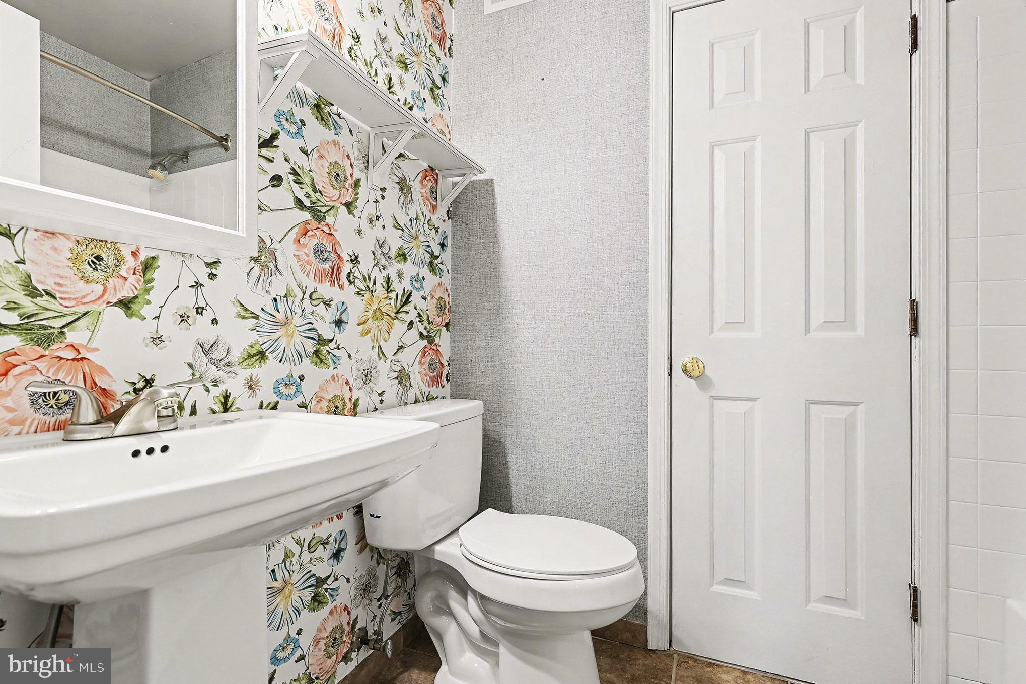 SHERATON HILLS EAST - Residential