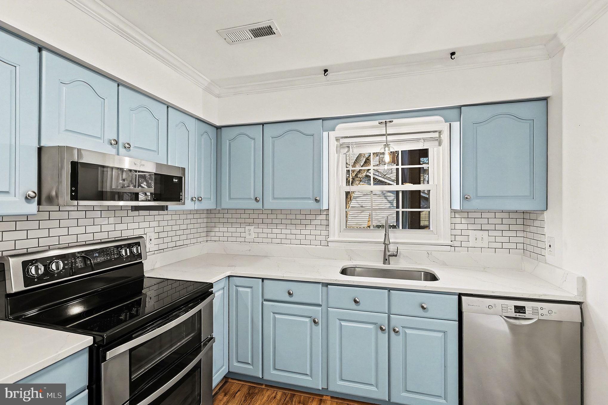 SHERATON HILLS EAST - Residential