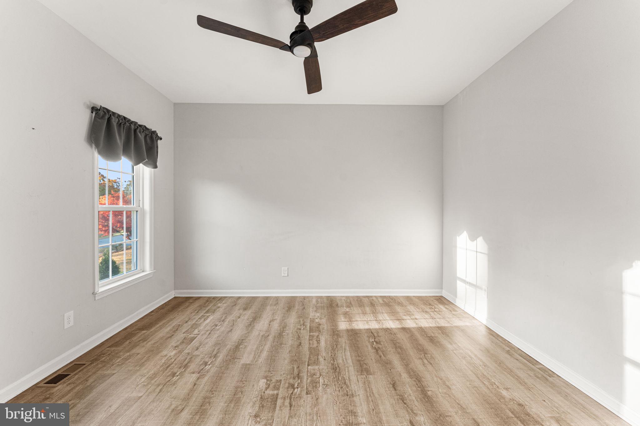 SPRING CREEK - Residential