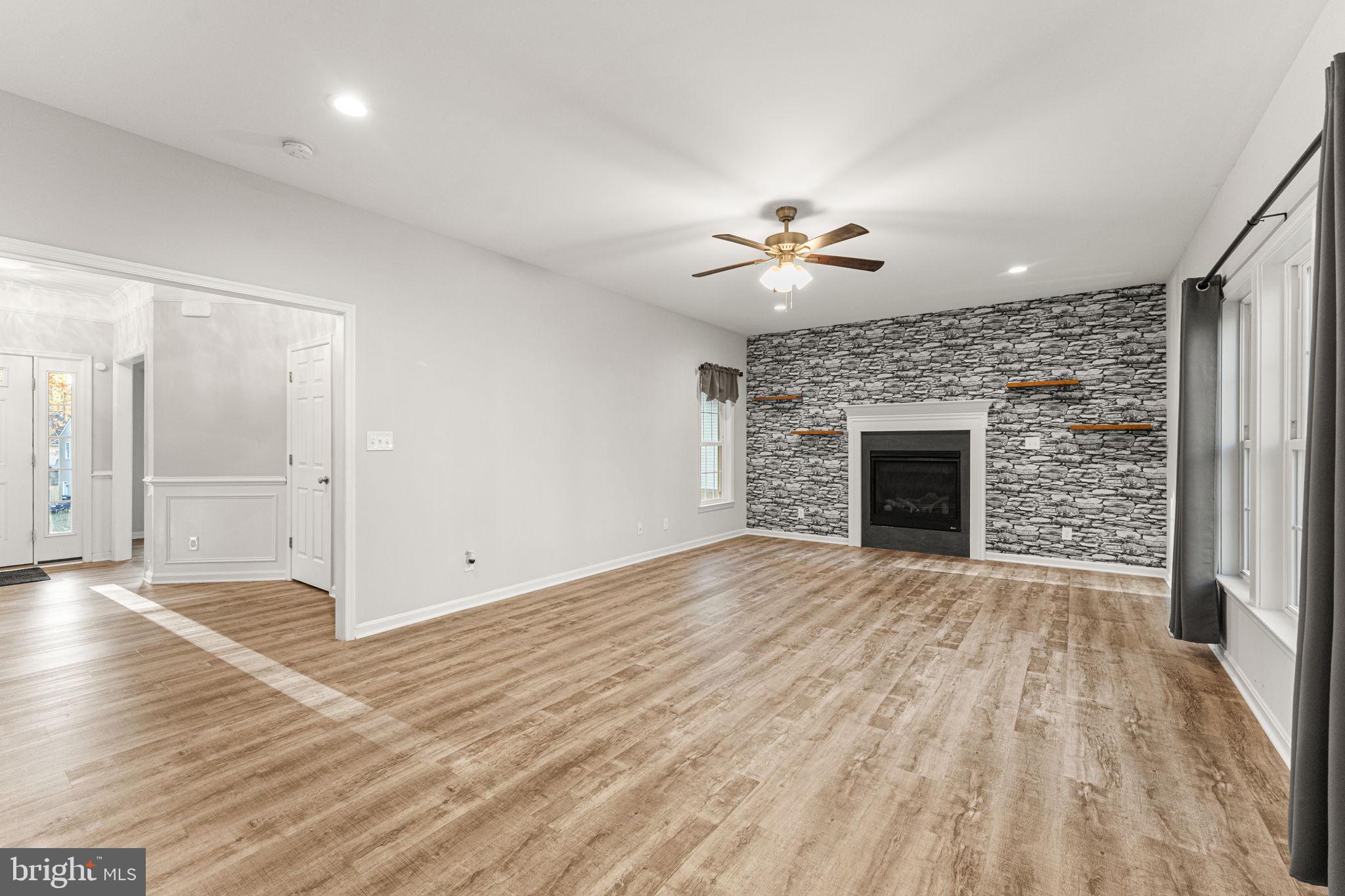 SPRING CREEK - Residential