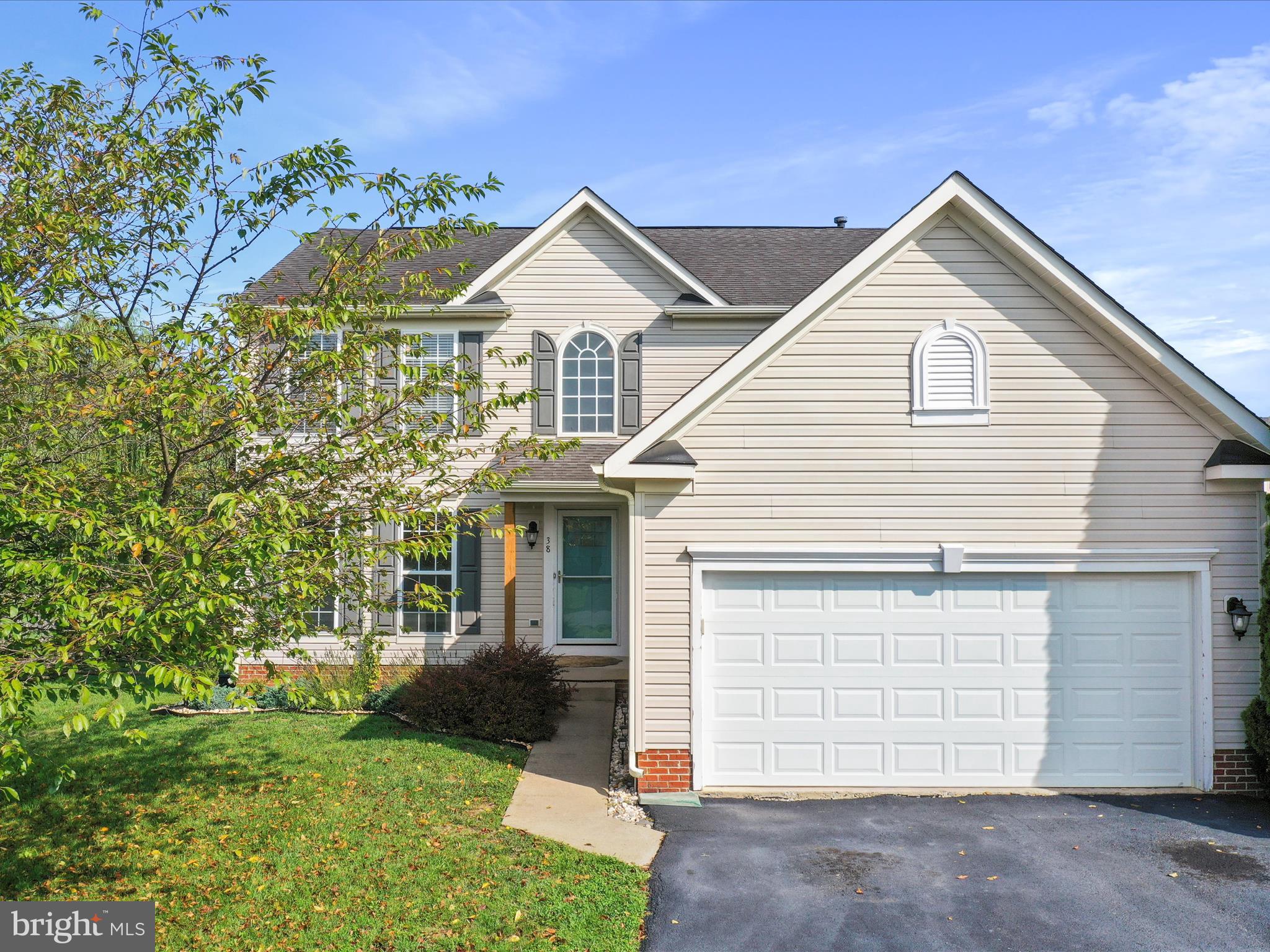 LOCUST HILL - Residential