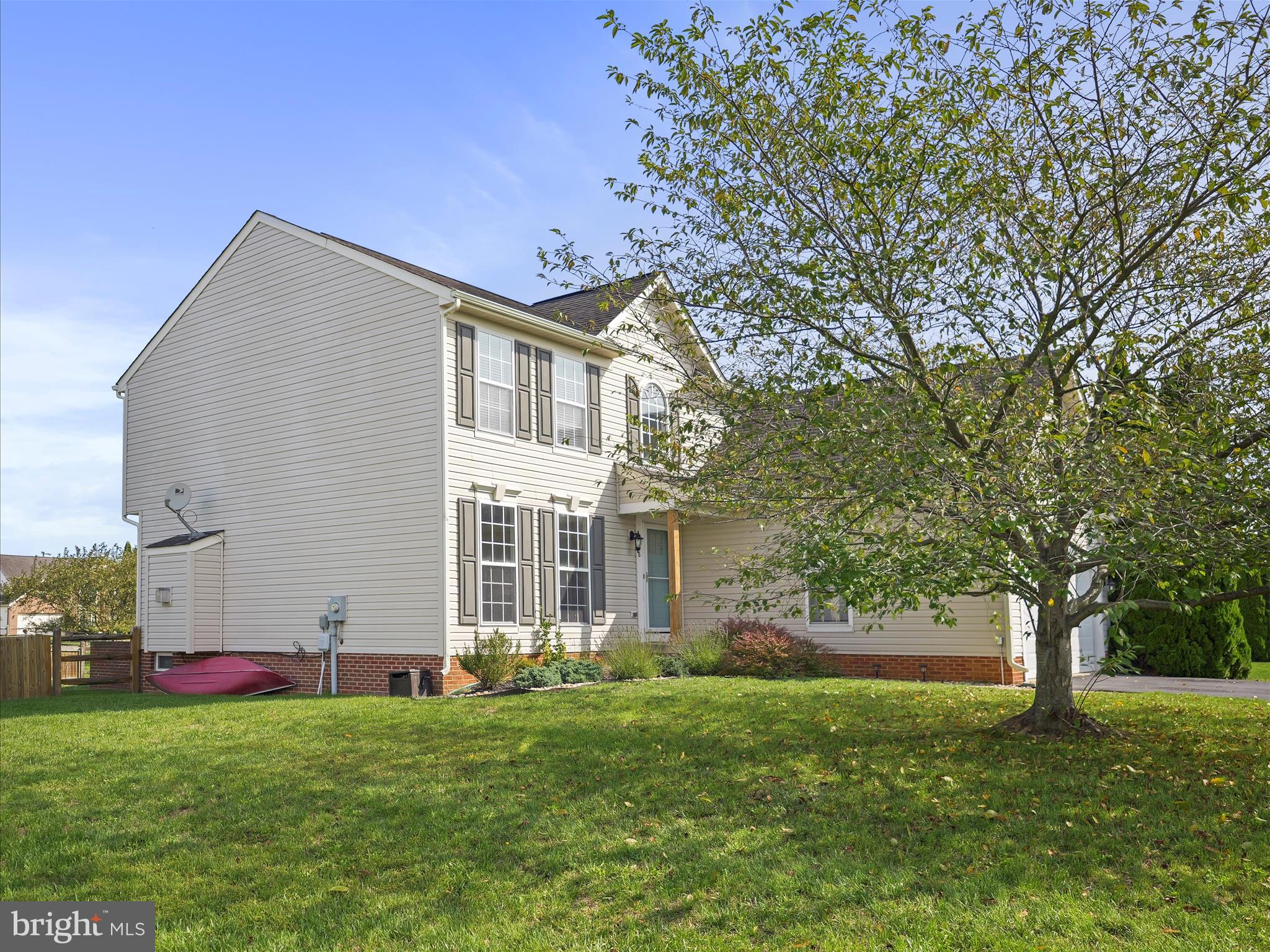 LOCUST HILL - Residential