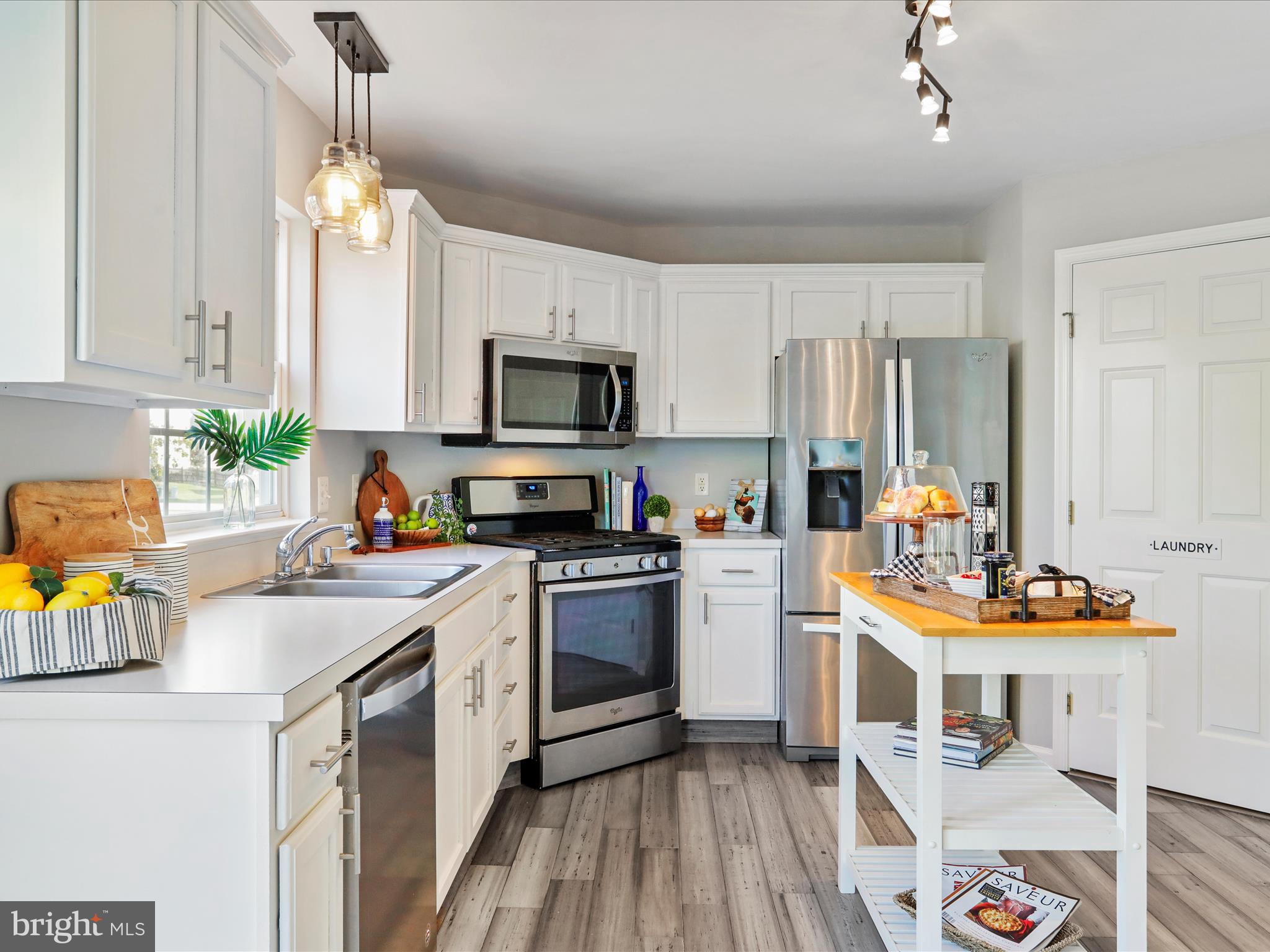 LOCUST HILL - Residential