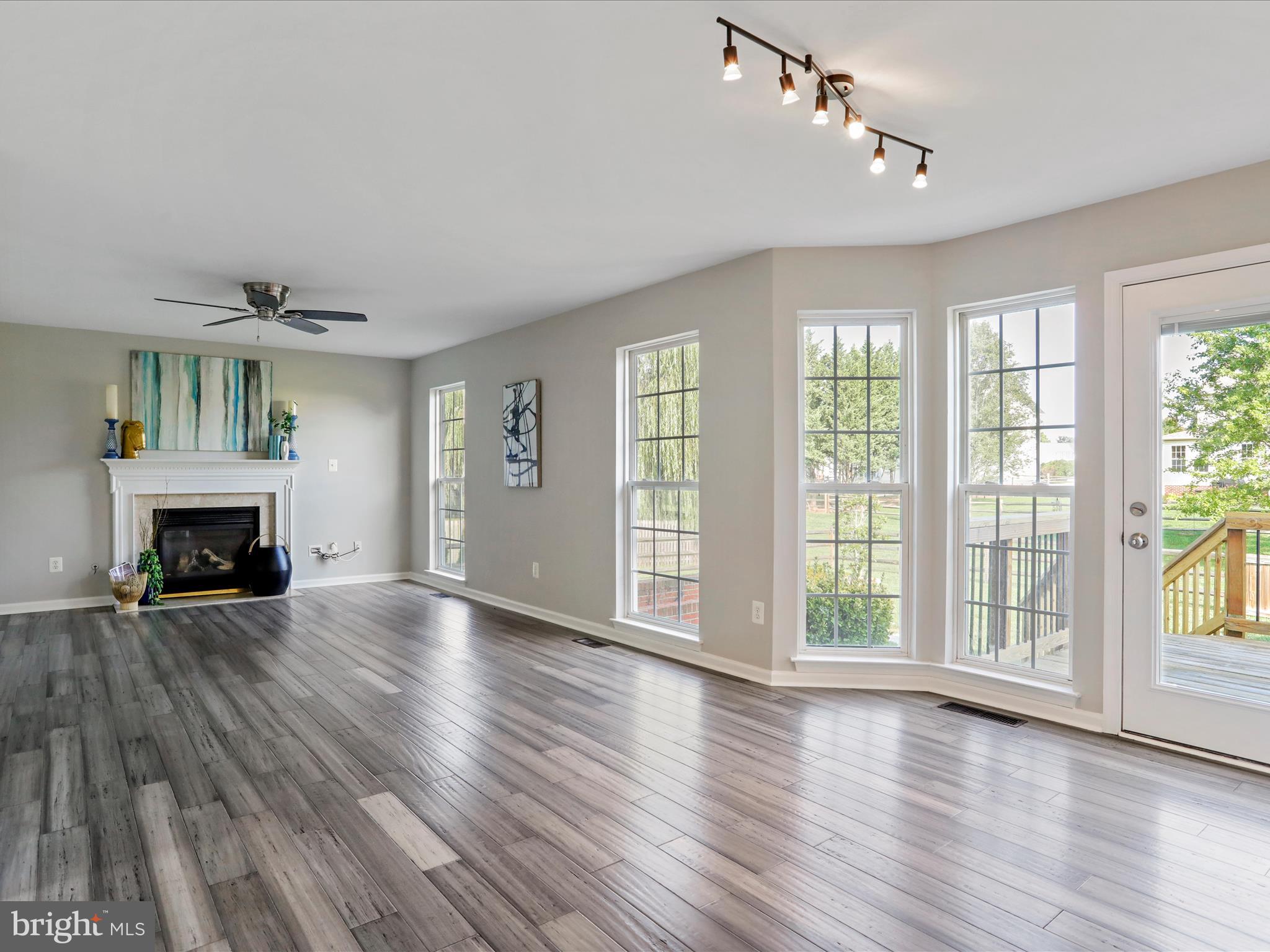 LOCUST HILL - Residential