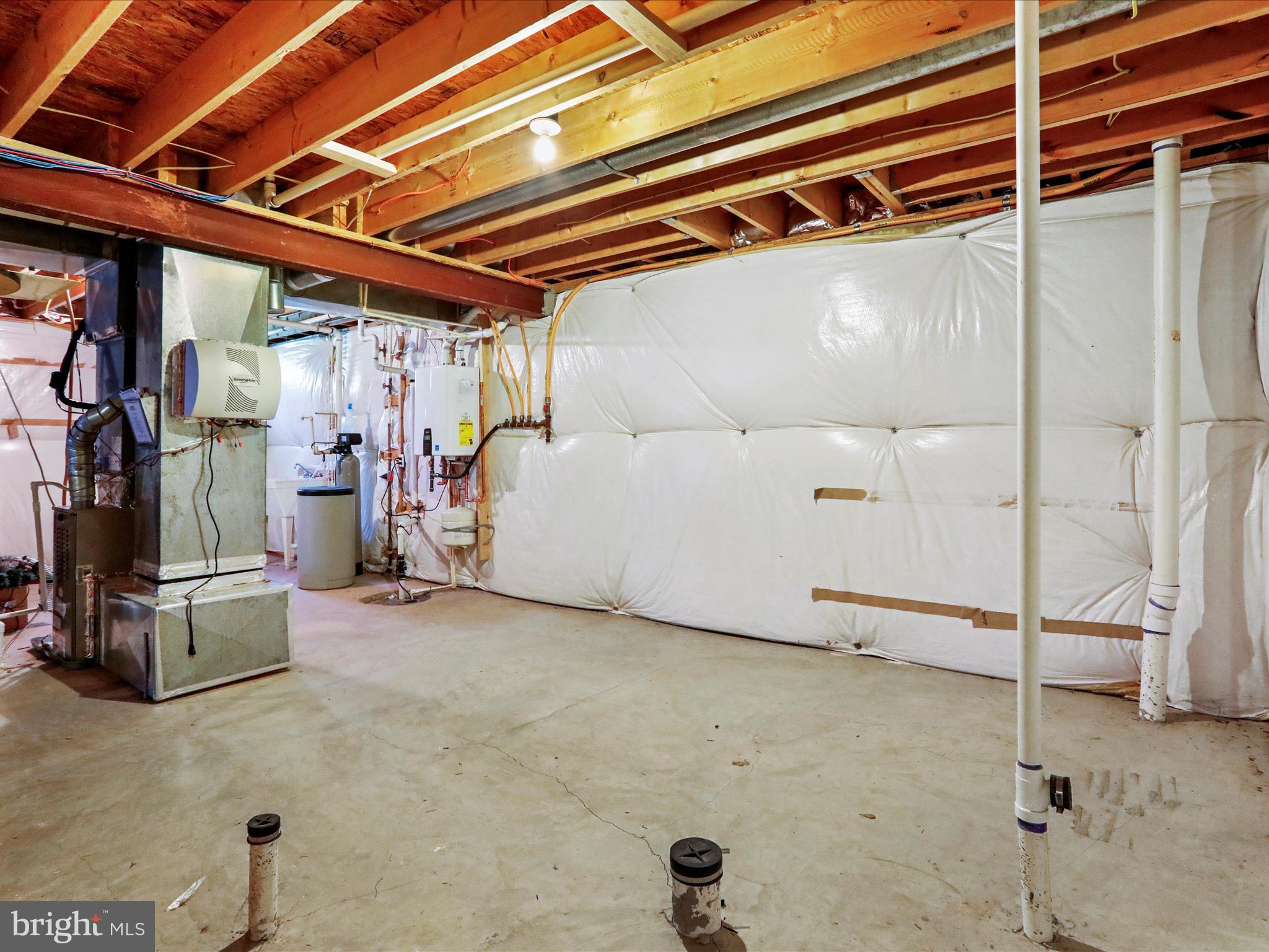 LOCUST HILL - Residential