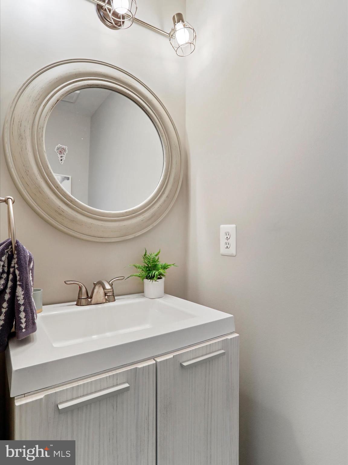 LOCUST HILL - Residential