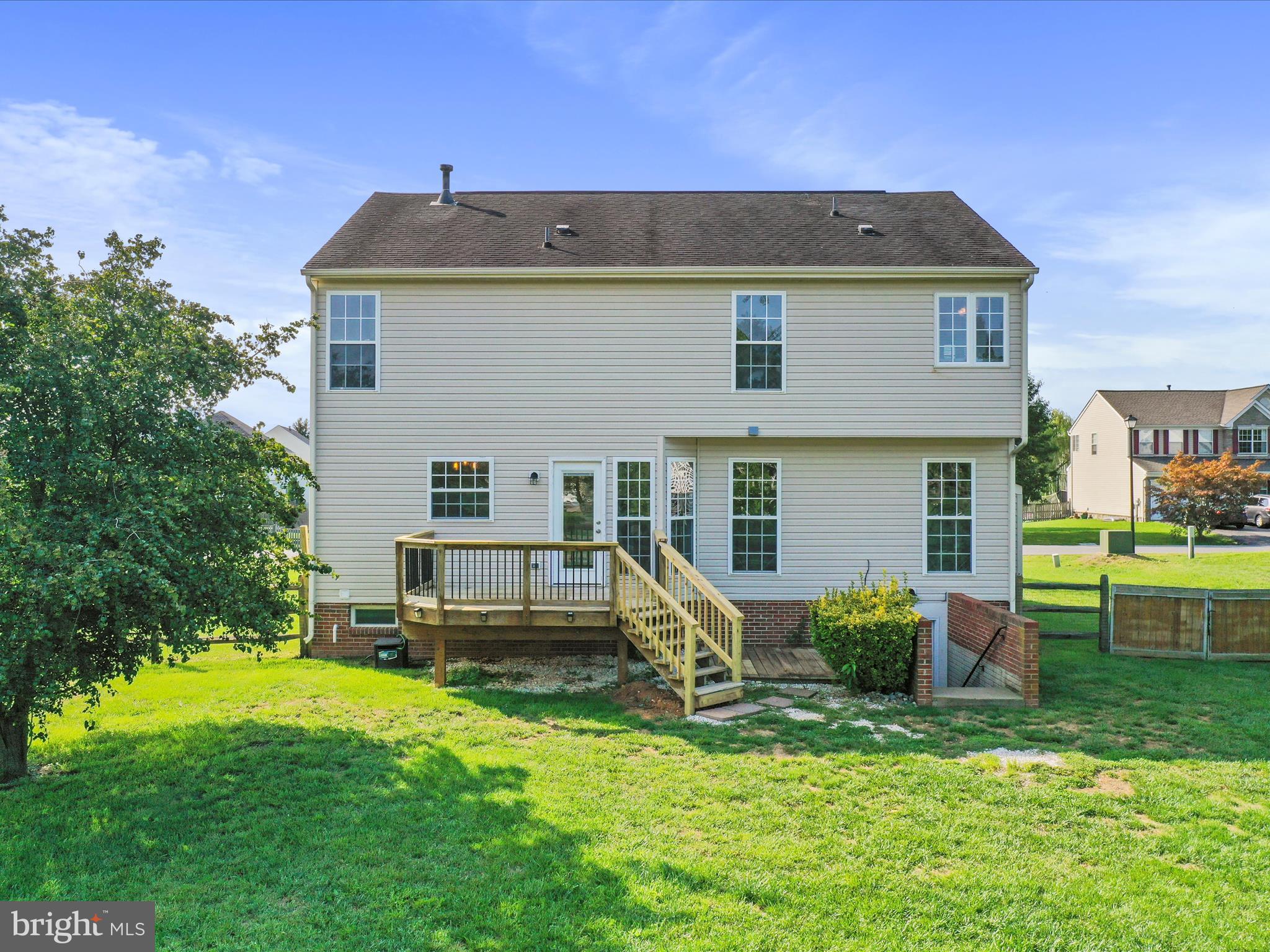 LOCUST HILL - Residential