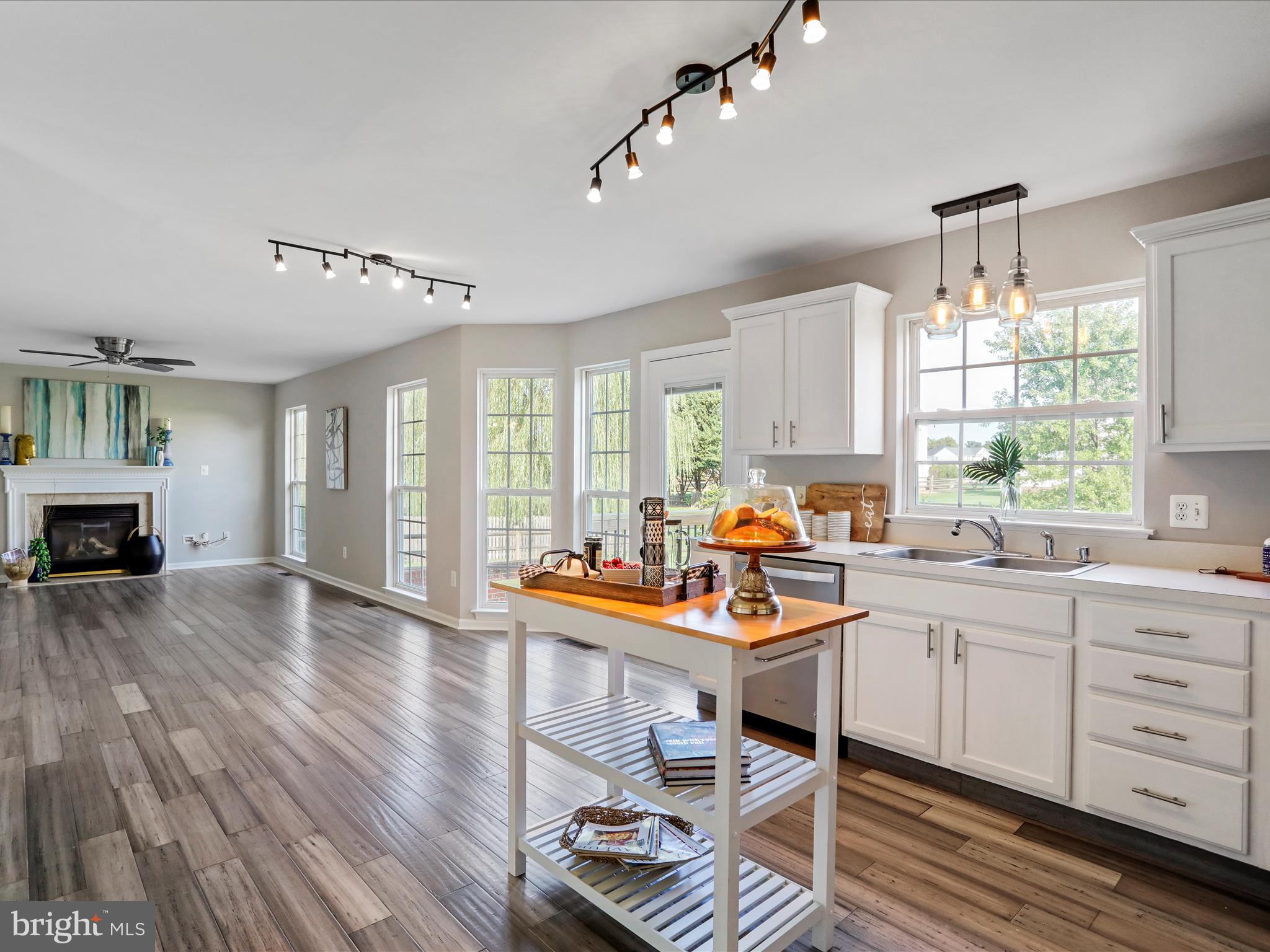 LOCUST HILL - Residential