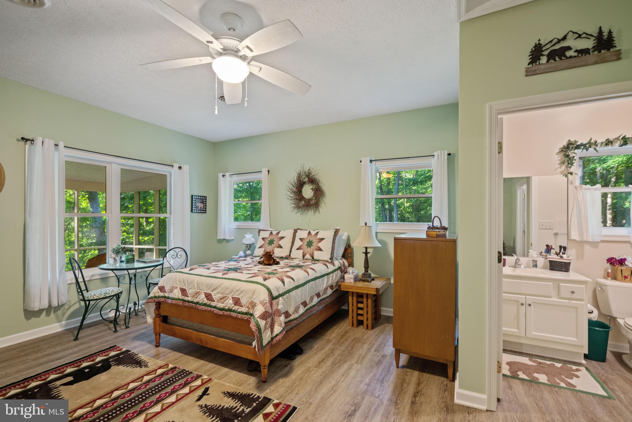 VOS MOUNTAIN - Residential