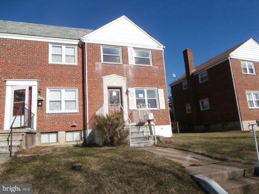 End unit brick town home offers fenced rear yard and screened in porch in rear. Open floor plan on main level. Upper level has three bedrooms and 1 bath. Full basement that is partially improved , has storage and flush. Easy access to down town baltimore and 695. Close to shopping , schools and entertainment. Please view docs on this mls.