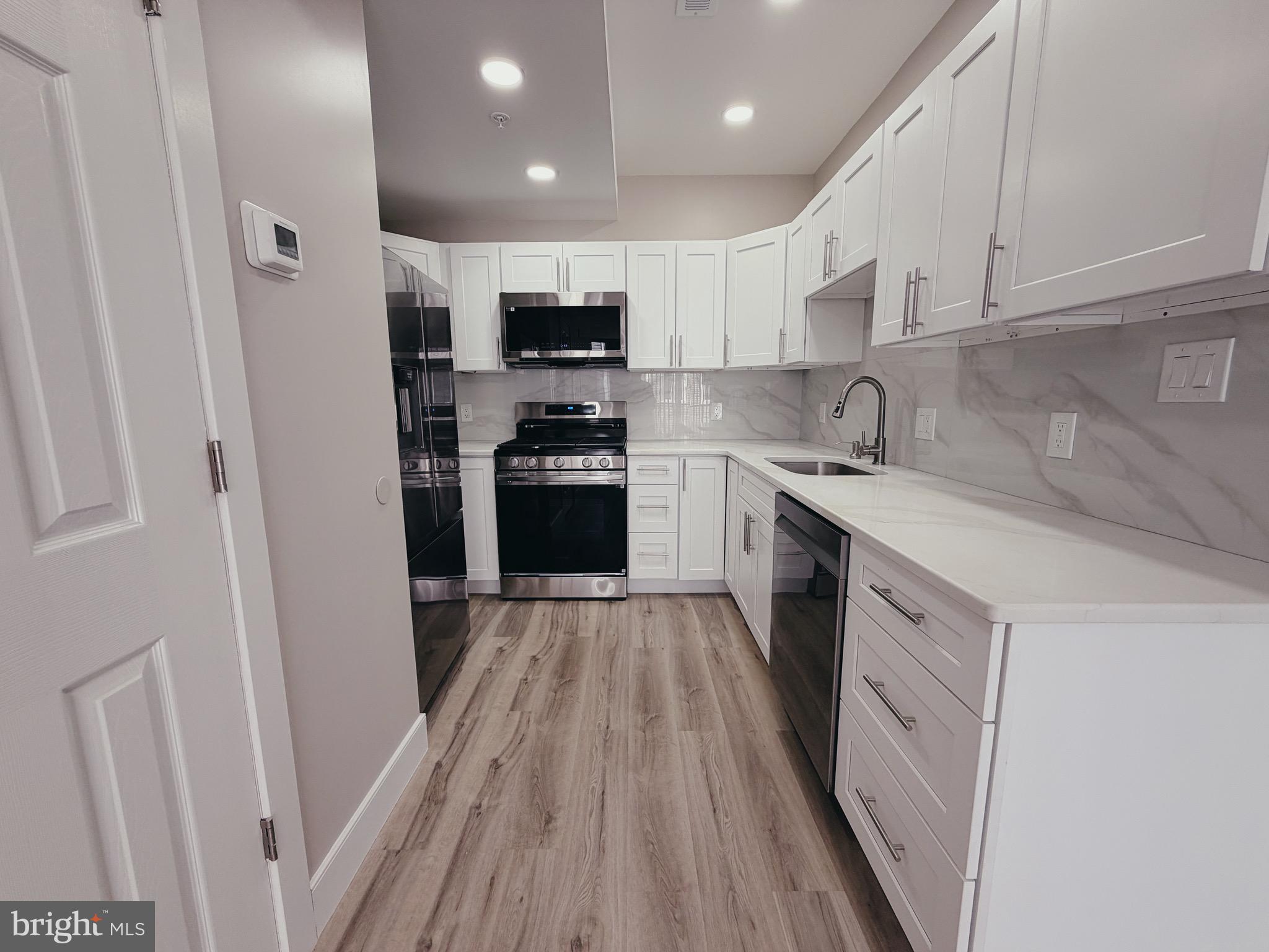 2720 W THOMPSON STREET UNIT H