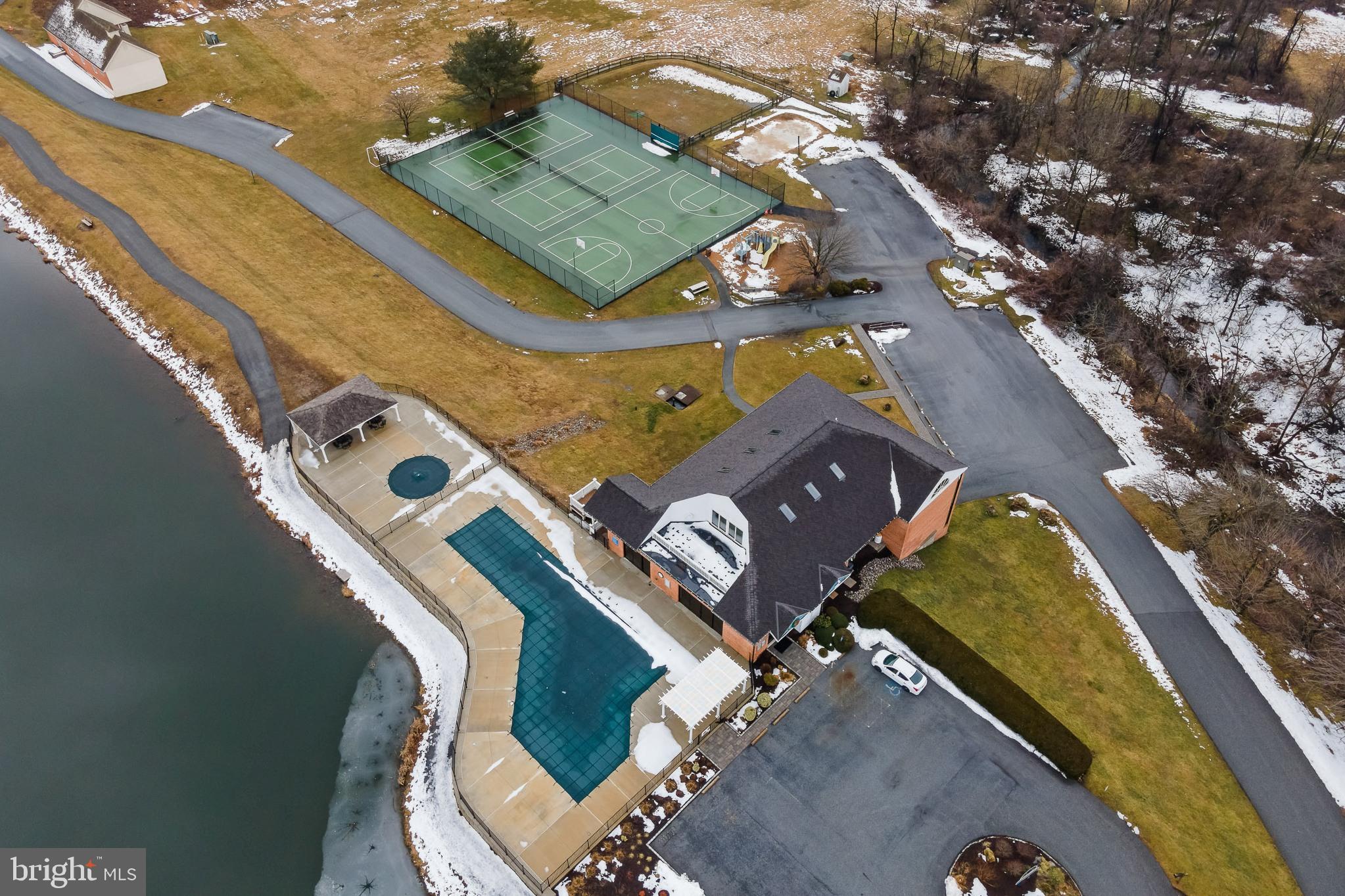 SOMERSET LAKE - Residential