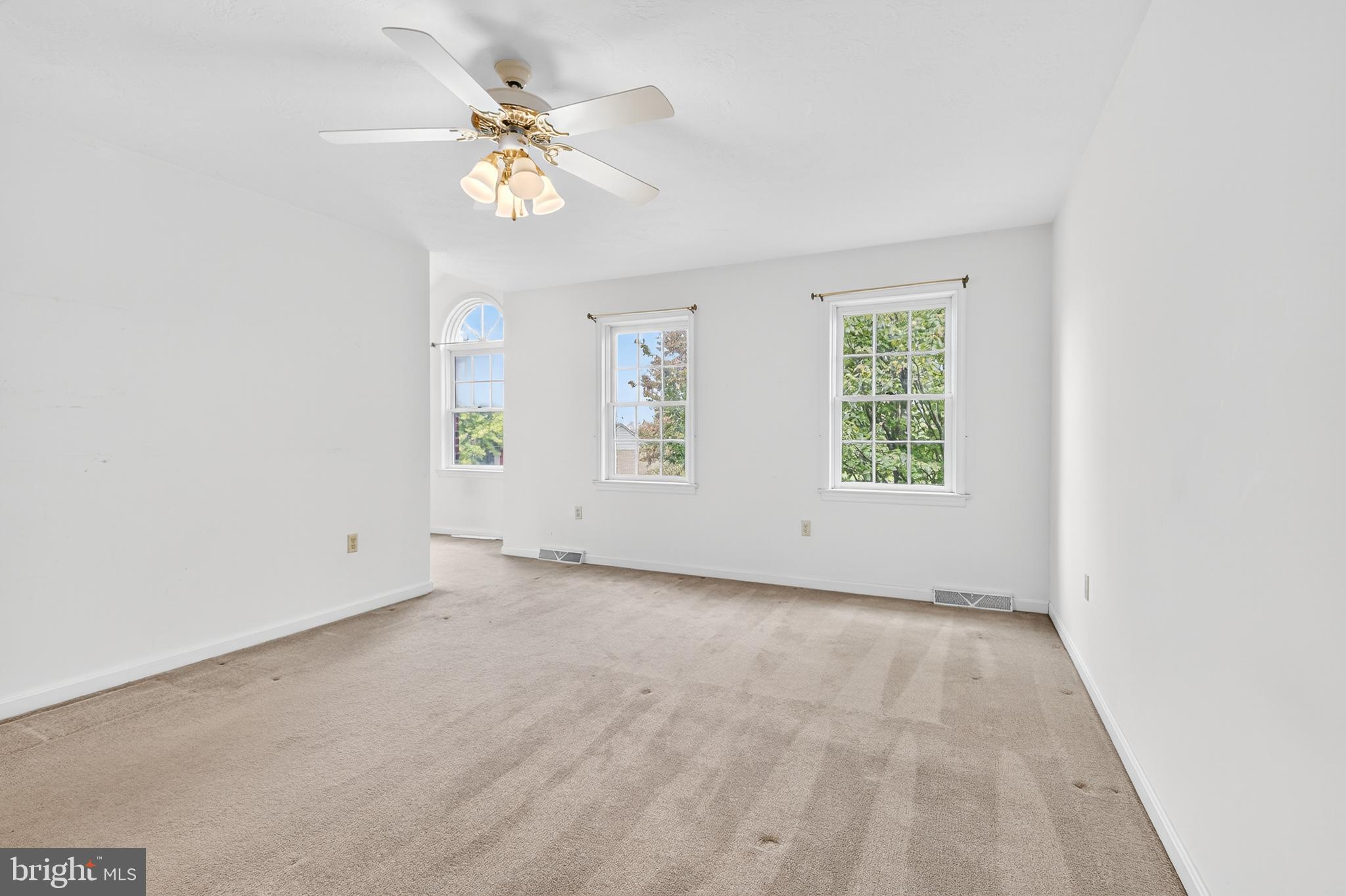 LEXINGTON ESTATES - Residential