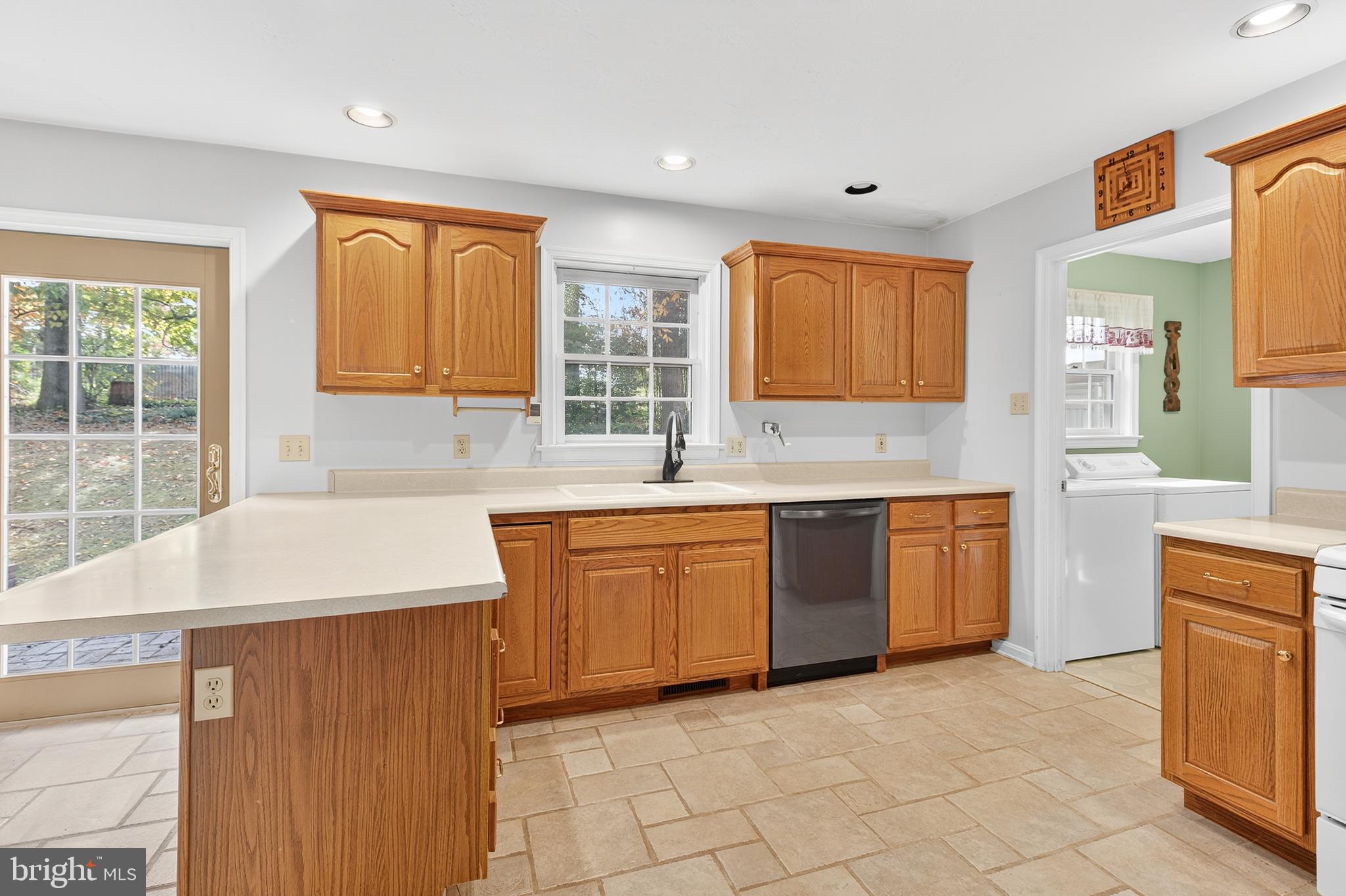 LEXINGTON ESTATES - Residential