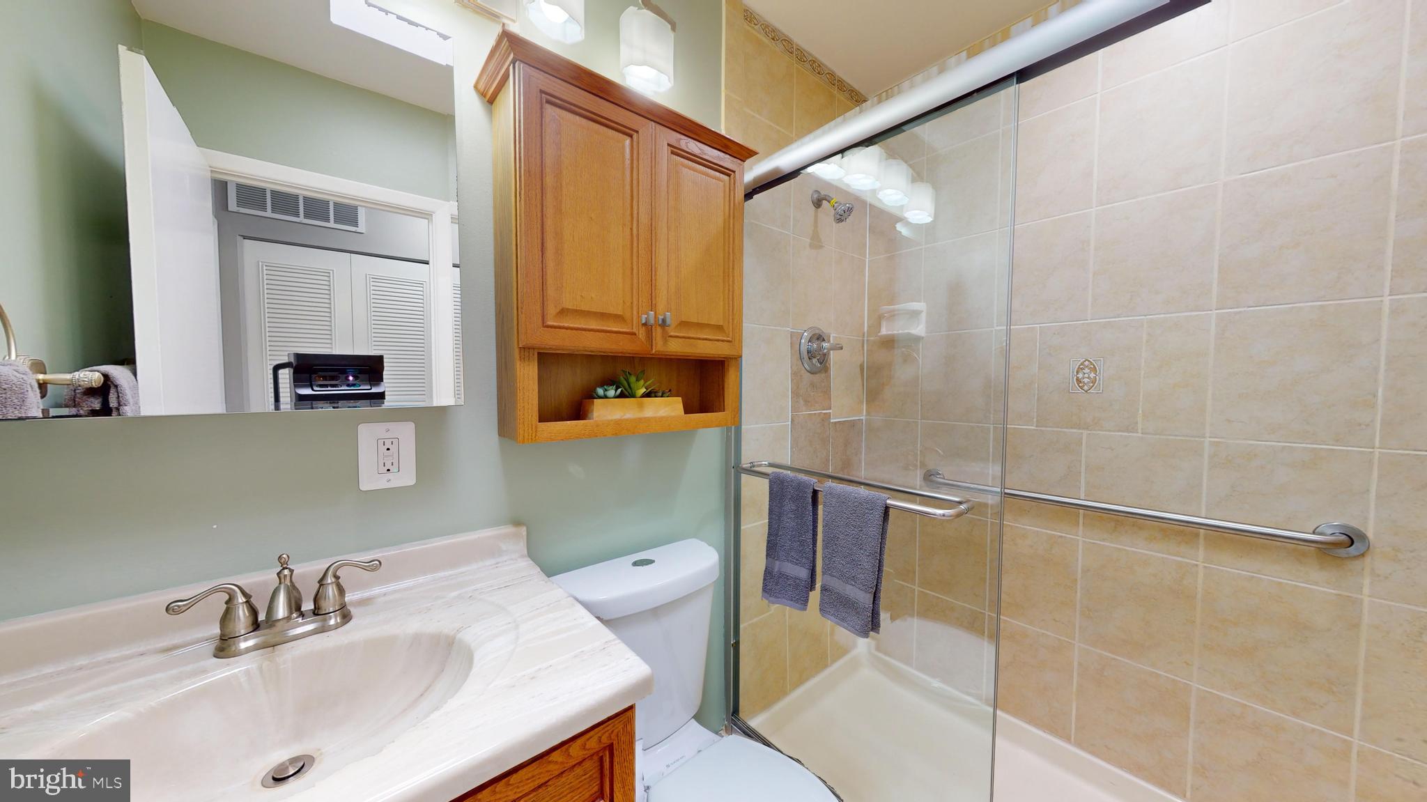 FALLSTAFF - Residential Lease