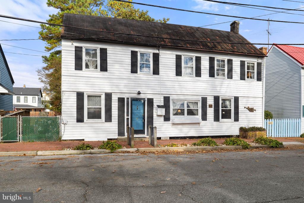 Photo of 6 Delaware Street, SAINT GEORGES, DE 19733 (MLS # DENC2092376)