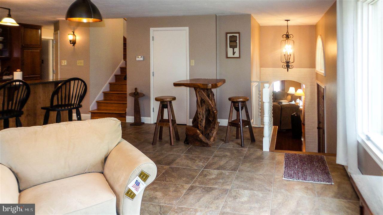 CHESTNUT HILL - Residential