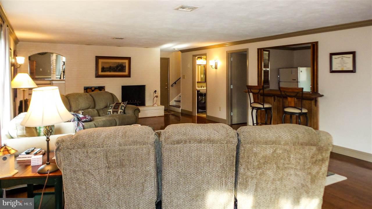 CHESTNUT HILL - Residential