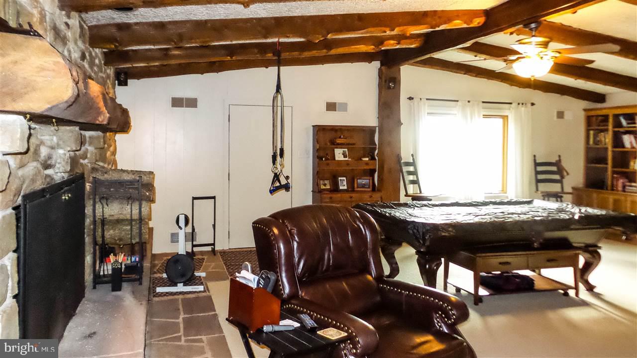 CHESTNUT HILL - Residential