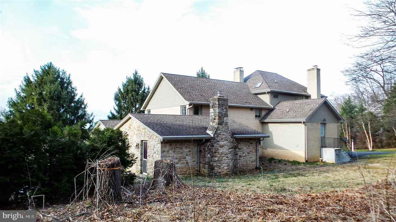 CHESTNUT HILL - Residential