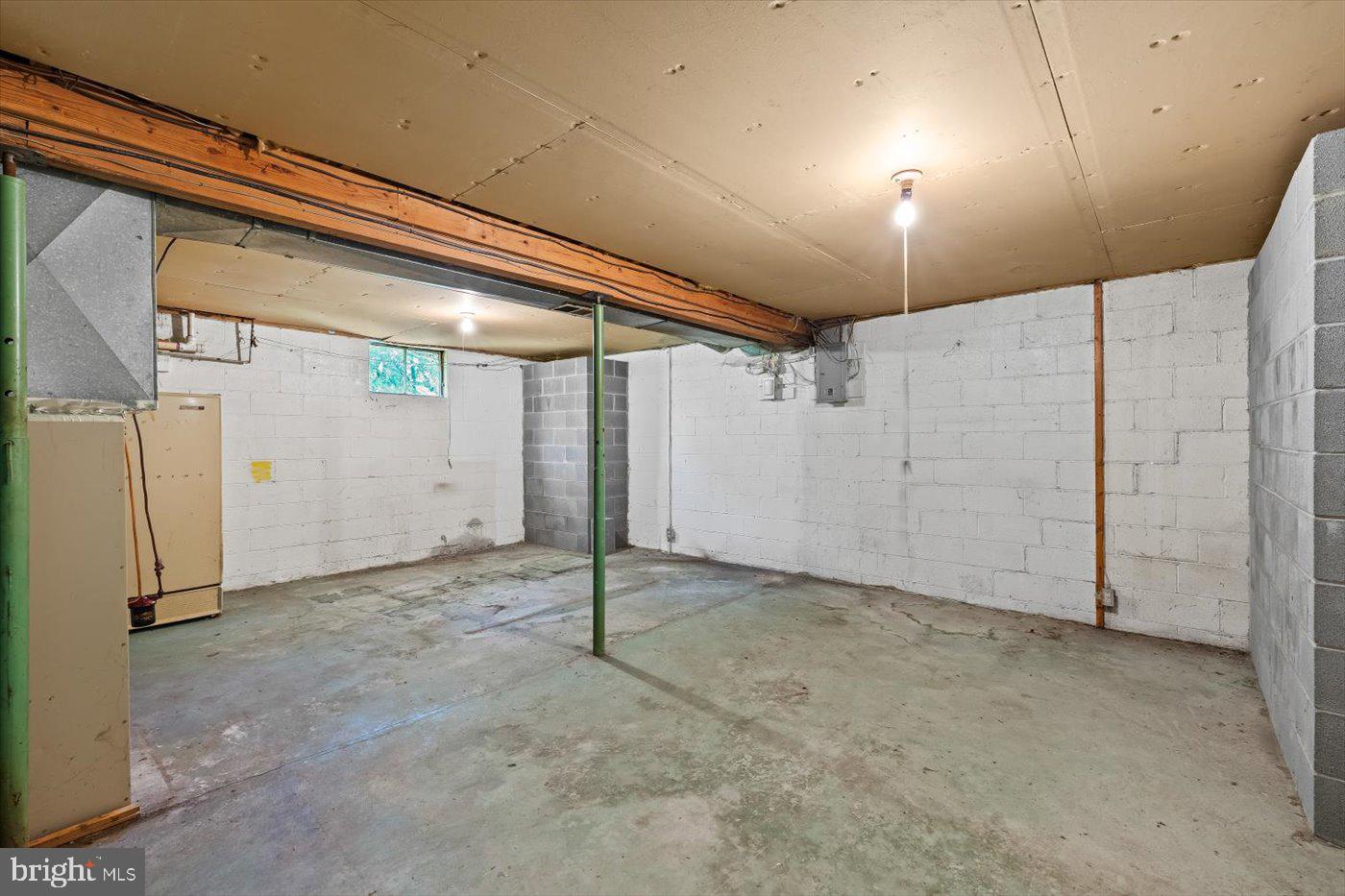 CRESTVIEW - Residential