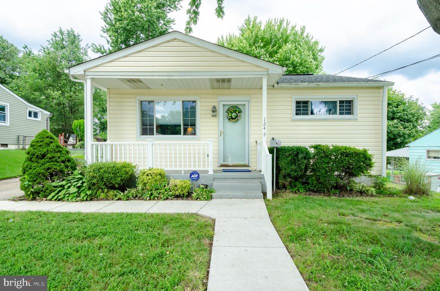 Move in Ready in Tollgate! Spacious 4-bedroom with 3 full bath home ready for new owners!  Convenient one level living. Newer addition showcases owner's suite, sizable family room, and additional living space which can be as a home office, or whatever you desire! Use your imagination! Level fenced in backyard with shed. Convenient to major highways (795 and 695) shopping and dining. Costco and Foundry Row only minutes away!