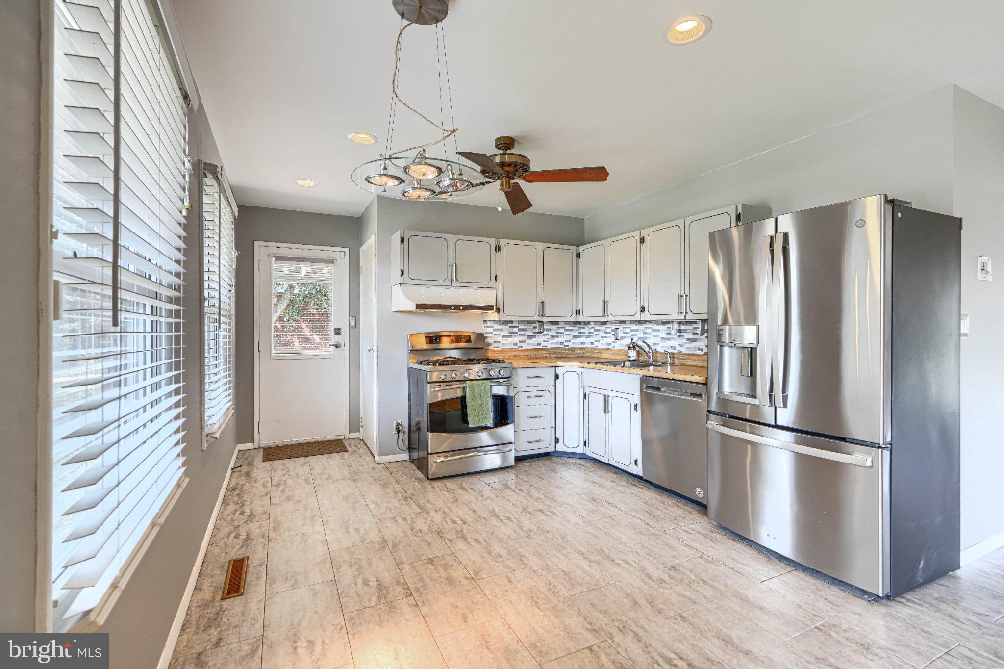 ACADEMY ACRES - Residential