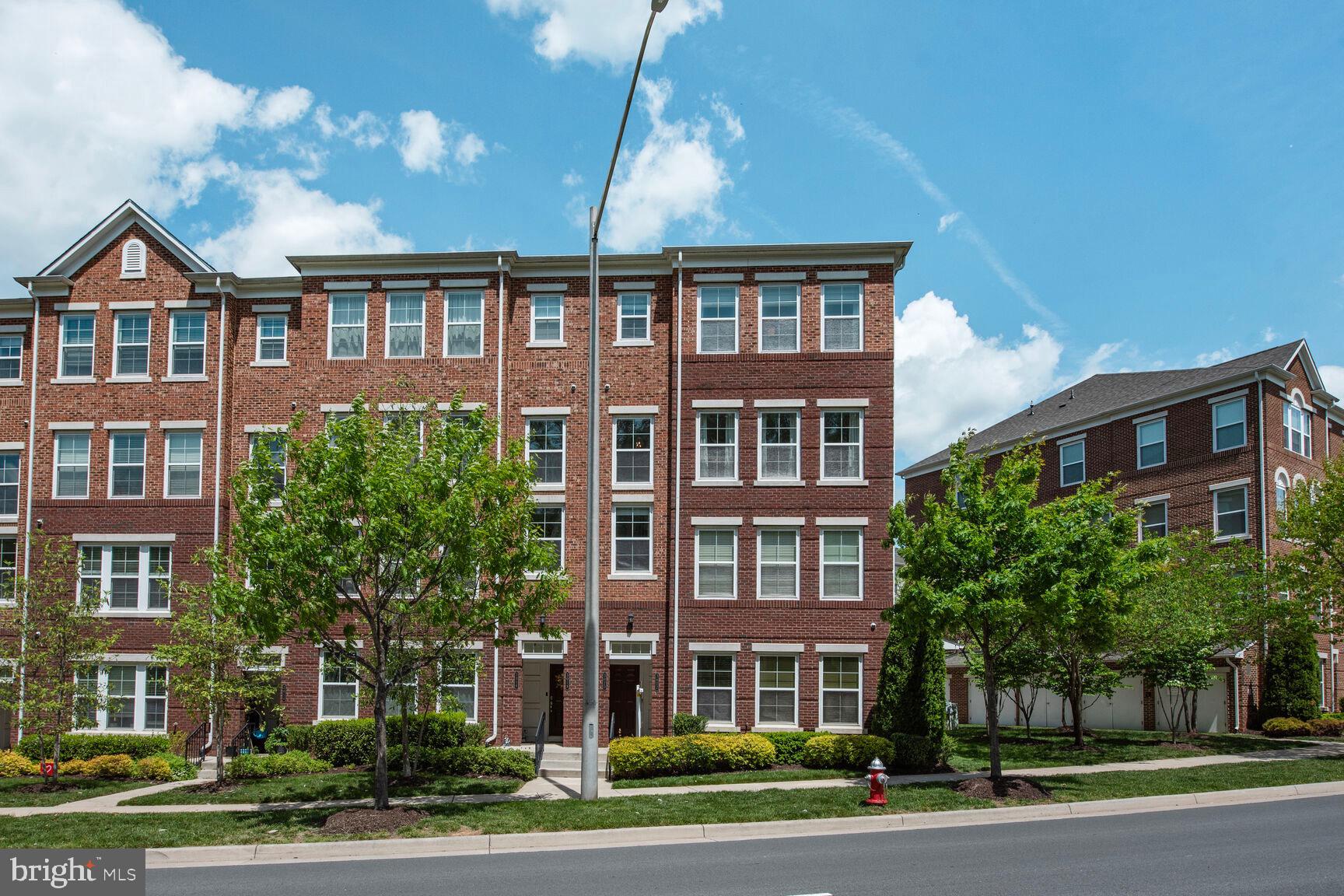3020 RITTENHOUSE CIRCLE