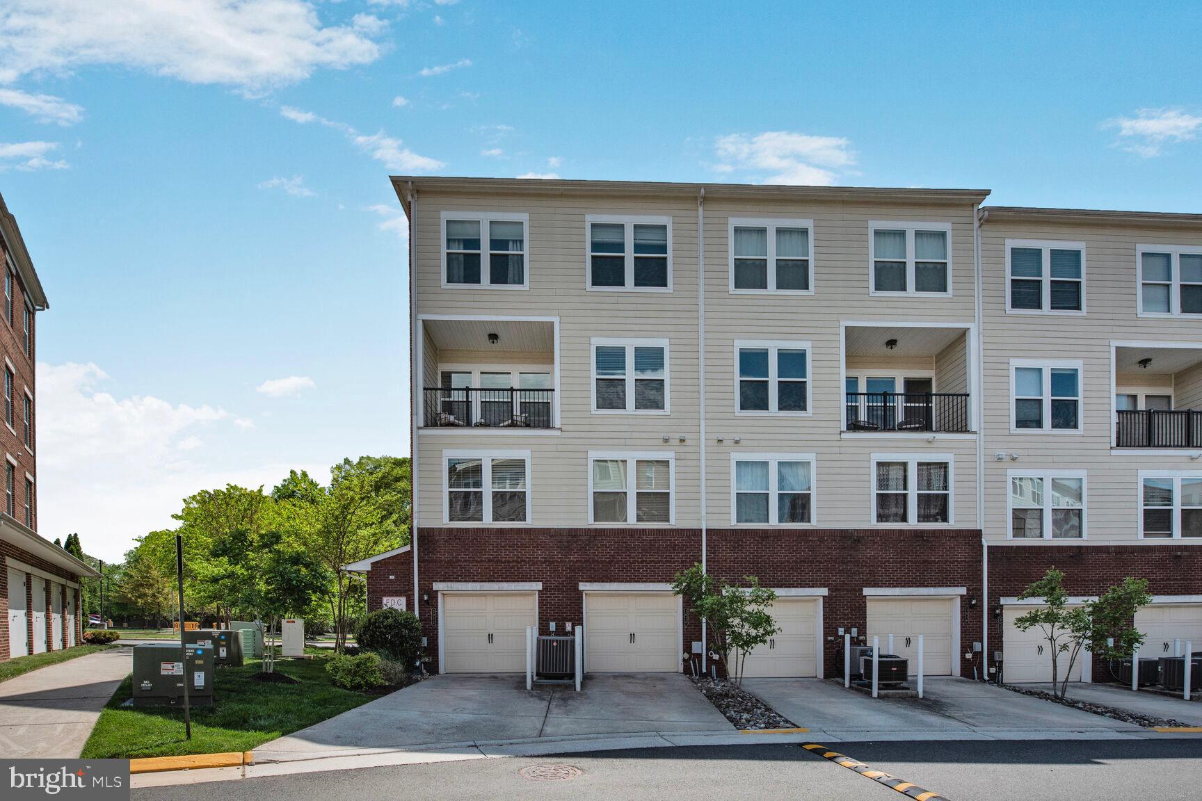 LOFTS AT METROWEST - Residential