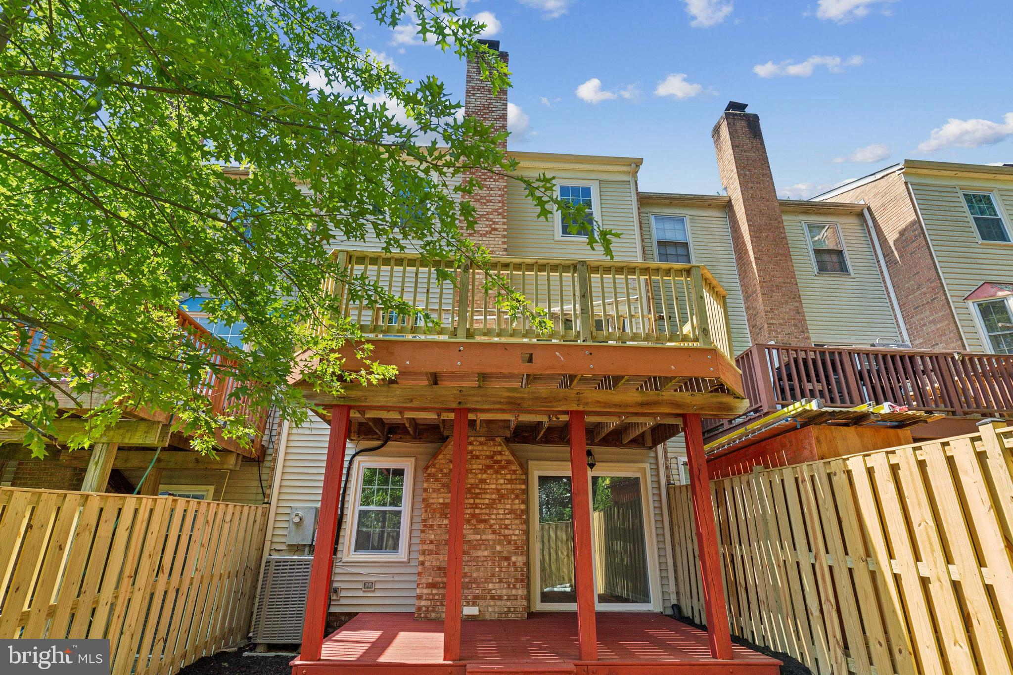 LAKE RIDGE - Residential