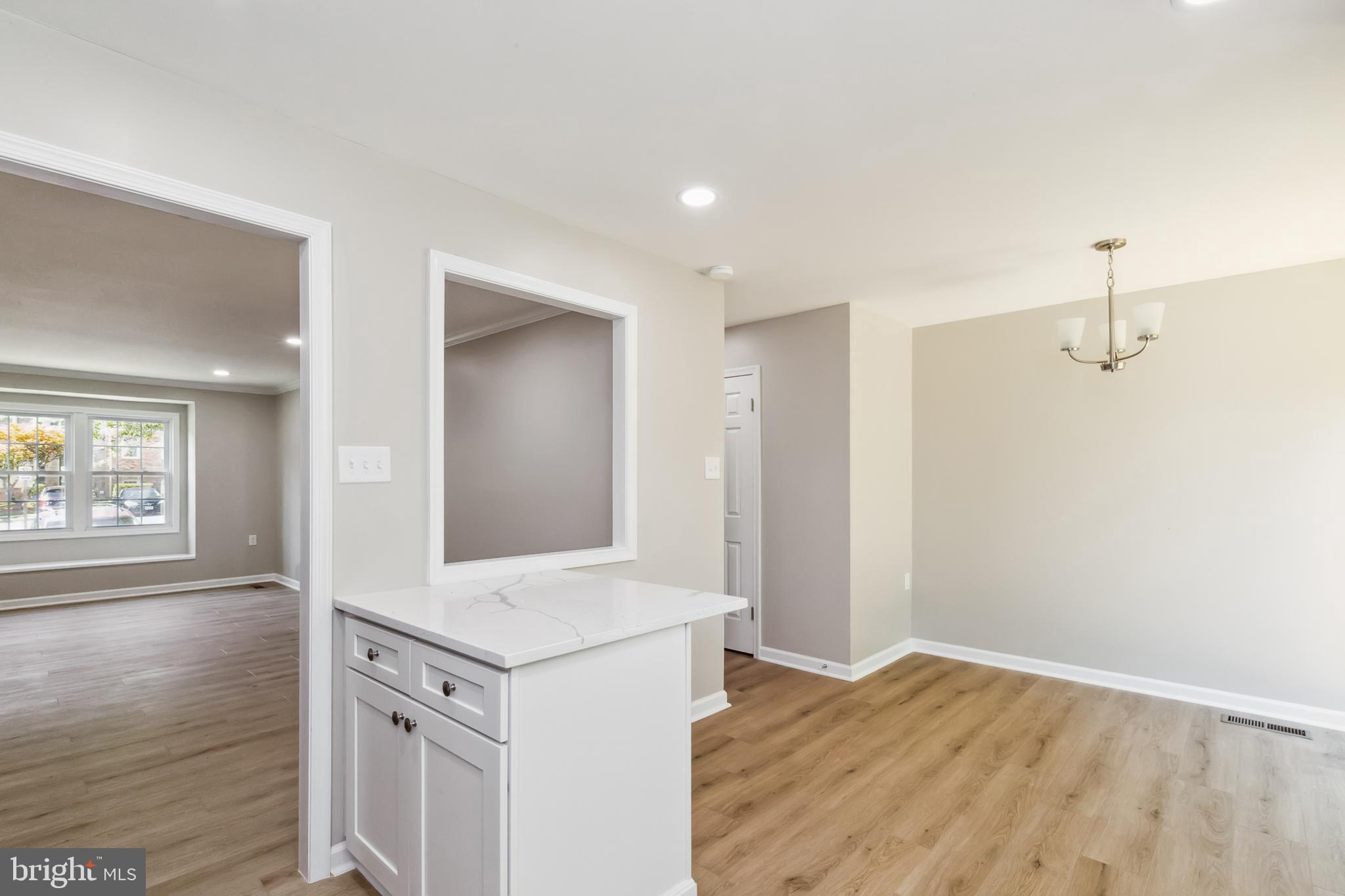 LAKE RIDGE - Residential