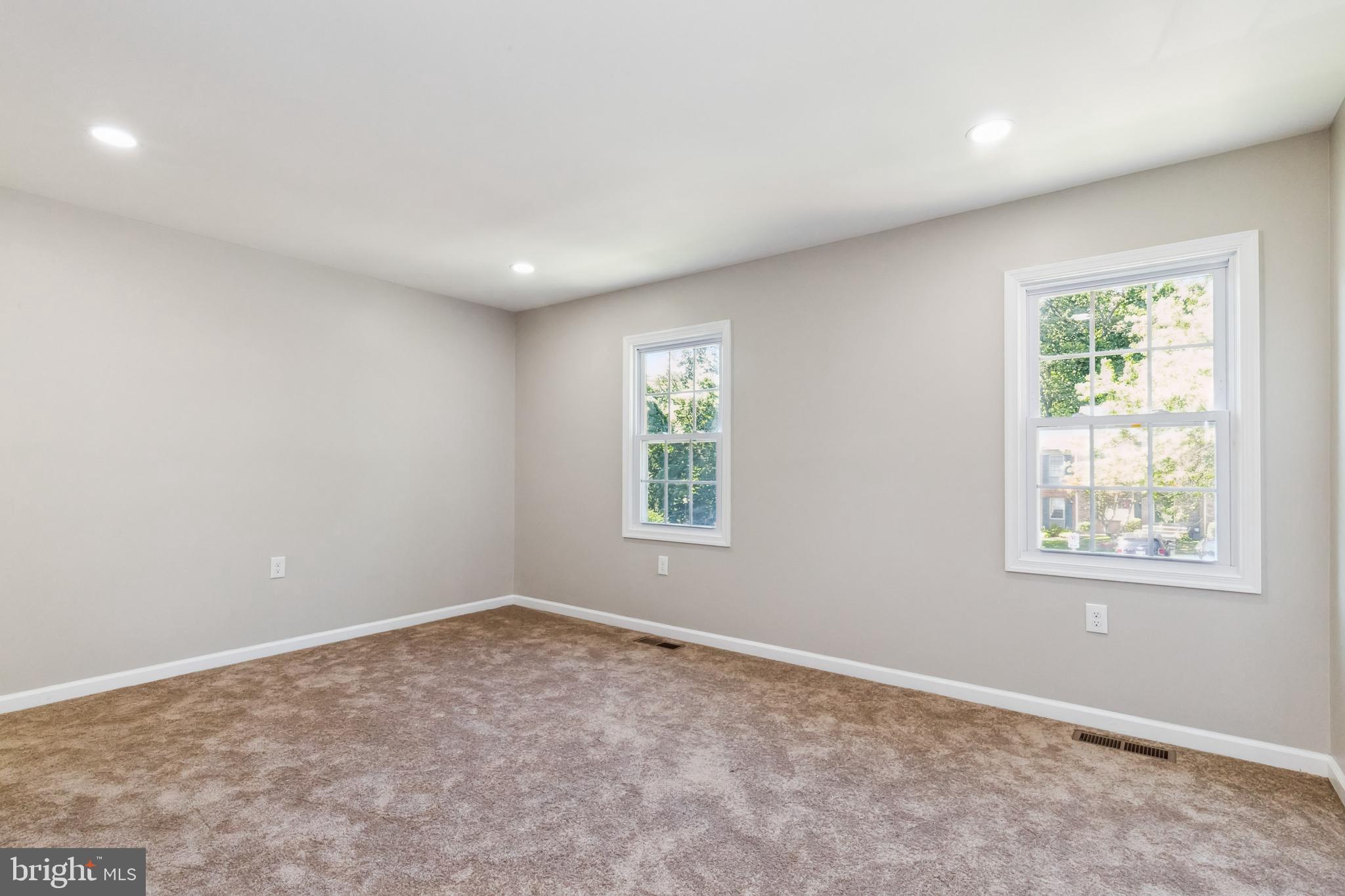 LAKE RIDGE - Residential