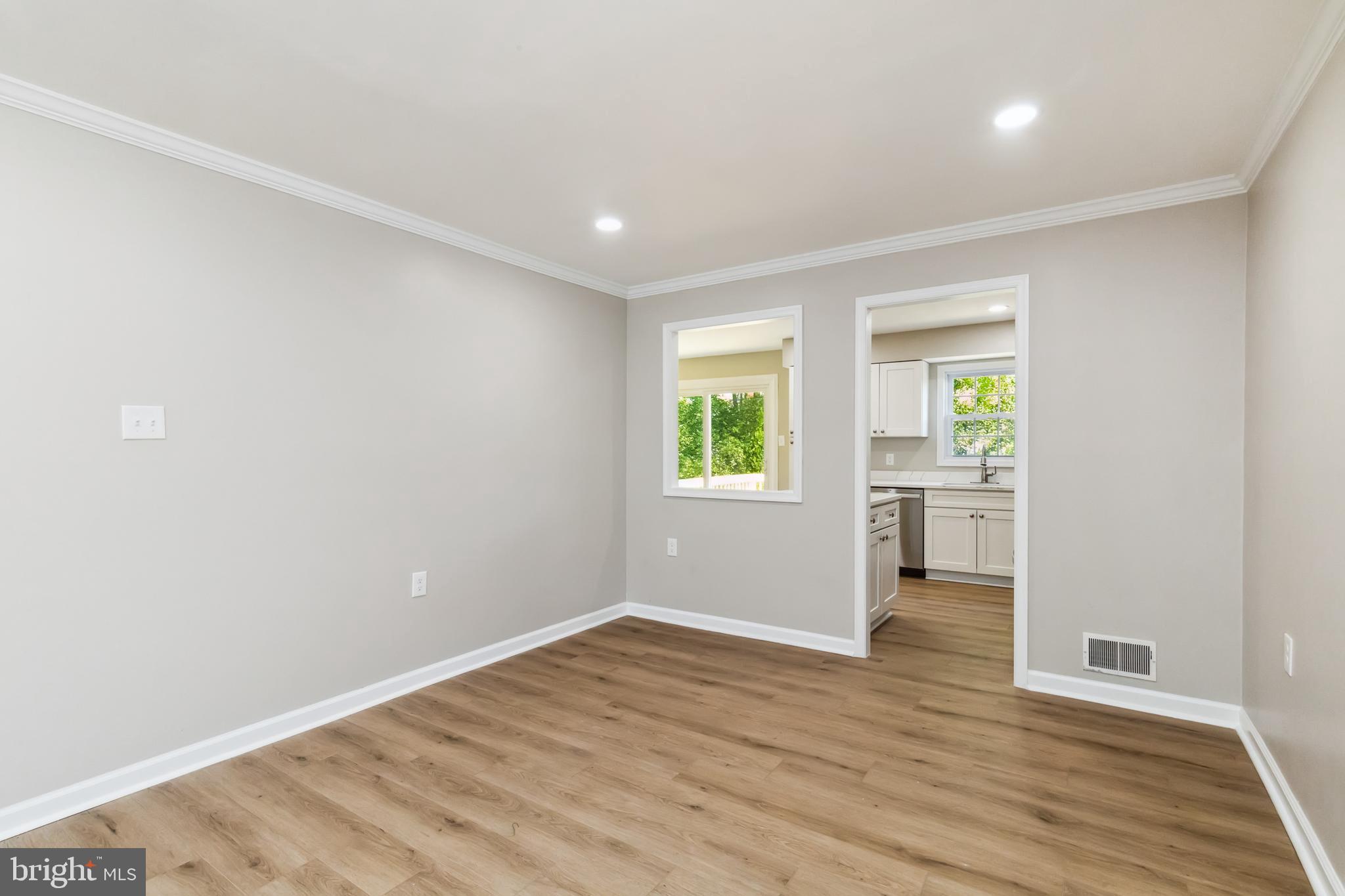 LAKE RIDGE - Residential