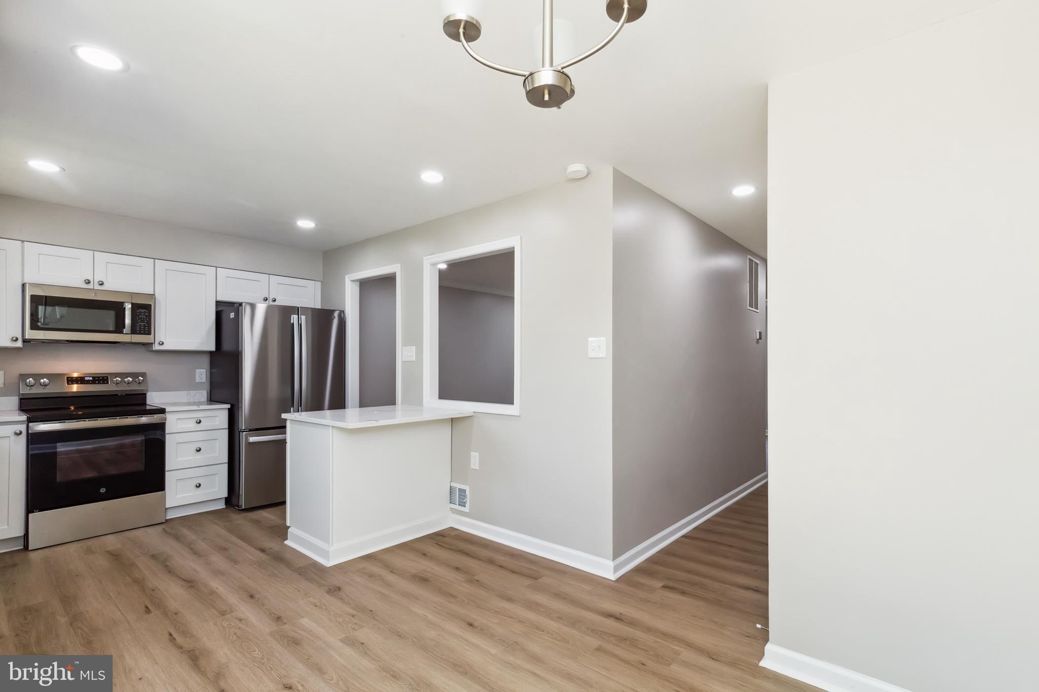 LAKE RIDGE - Residential