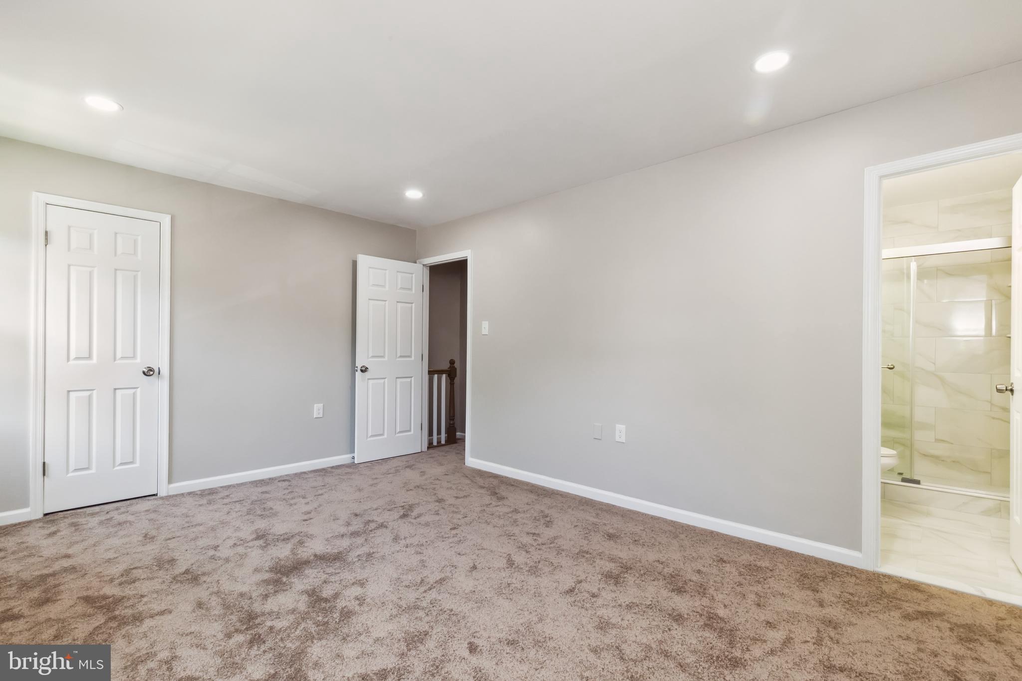 LAKE RIDGE - Residential