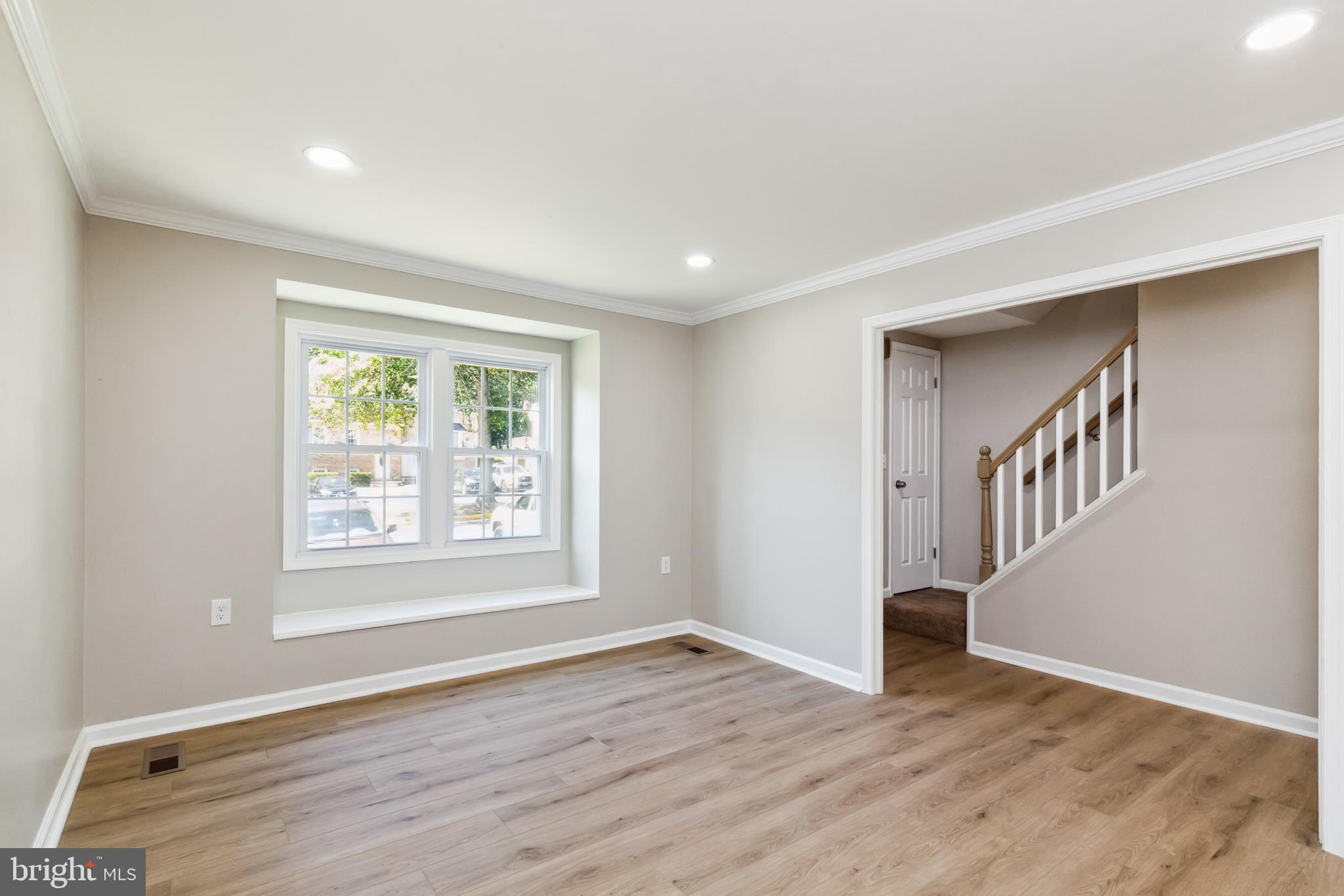 LAKE RIDGE - Residential